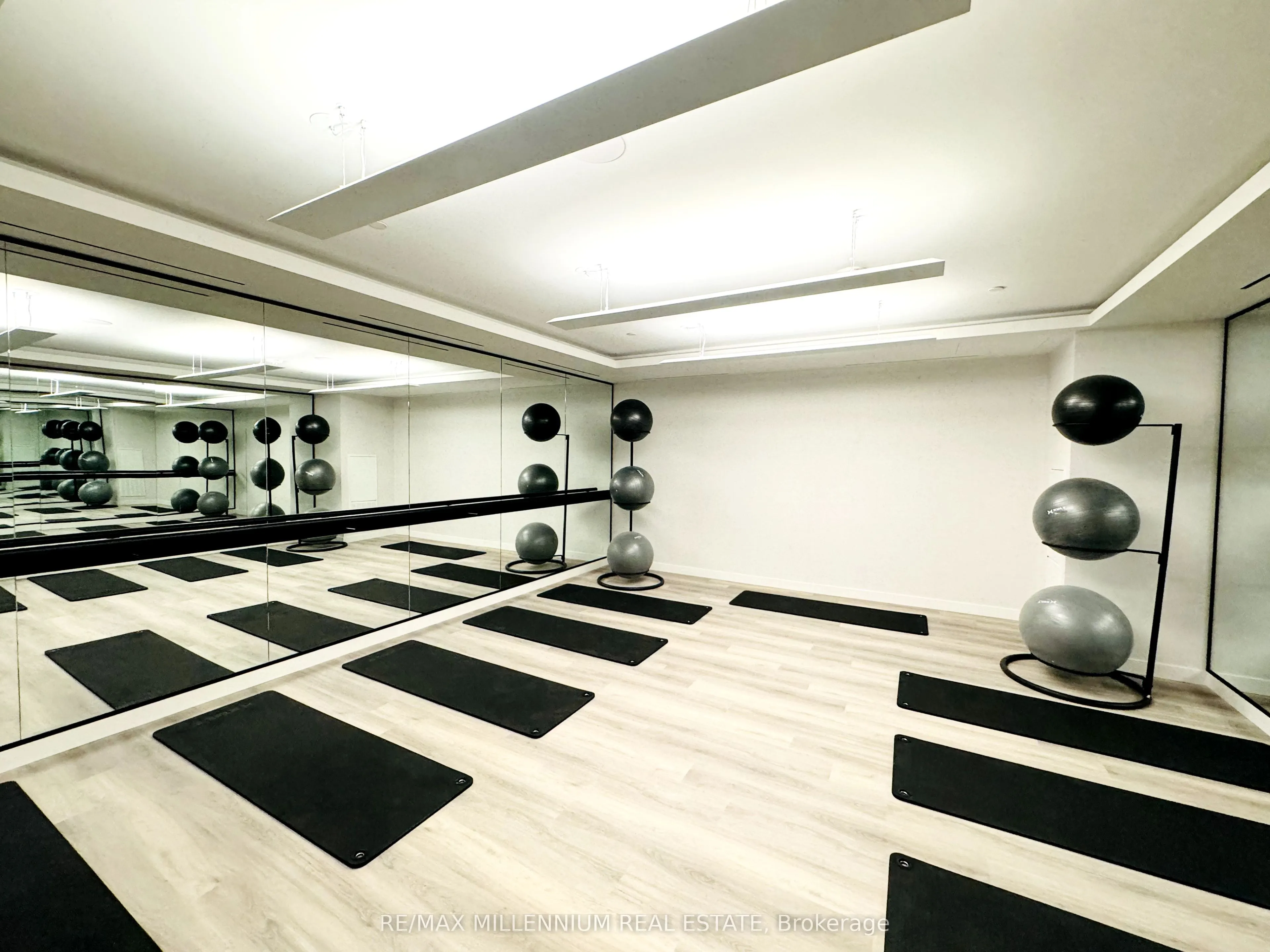 117 Broadway Avenue, #420