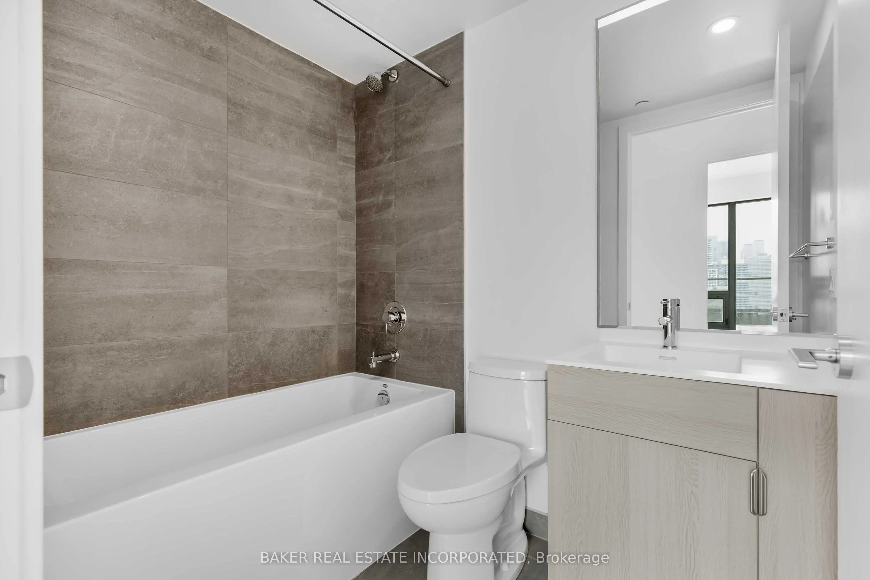 28 Eastern Avenue, #722