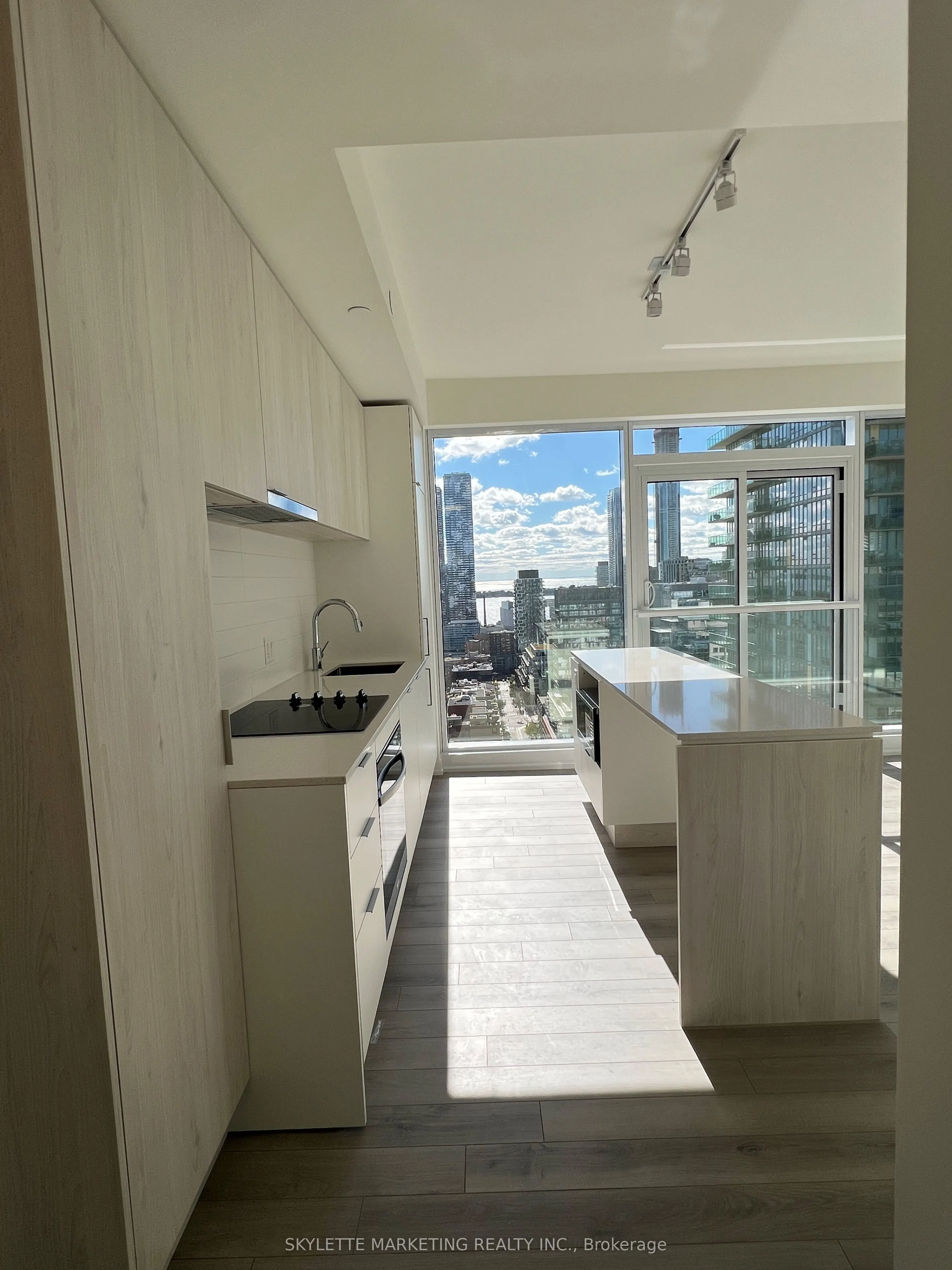 89 Church Street, #3208