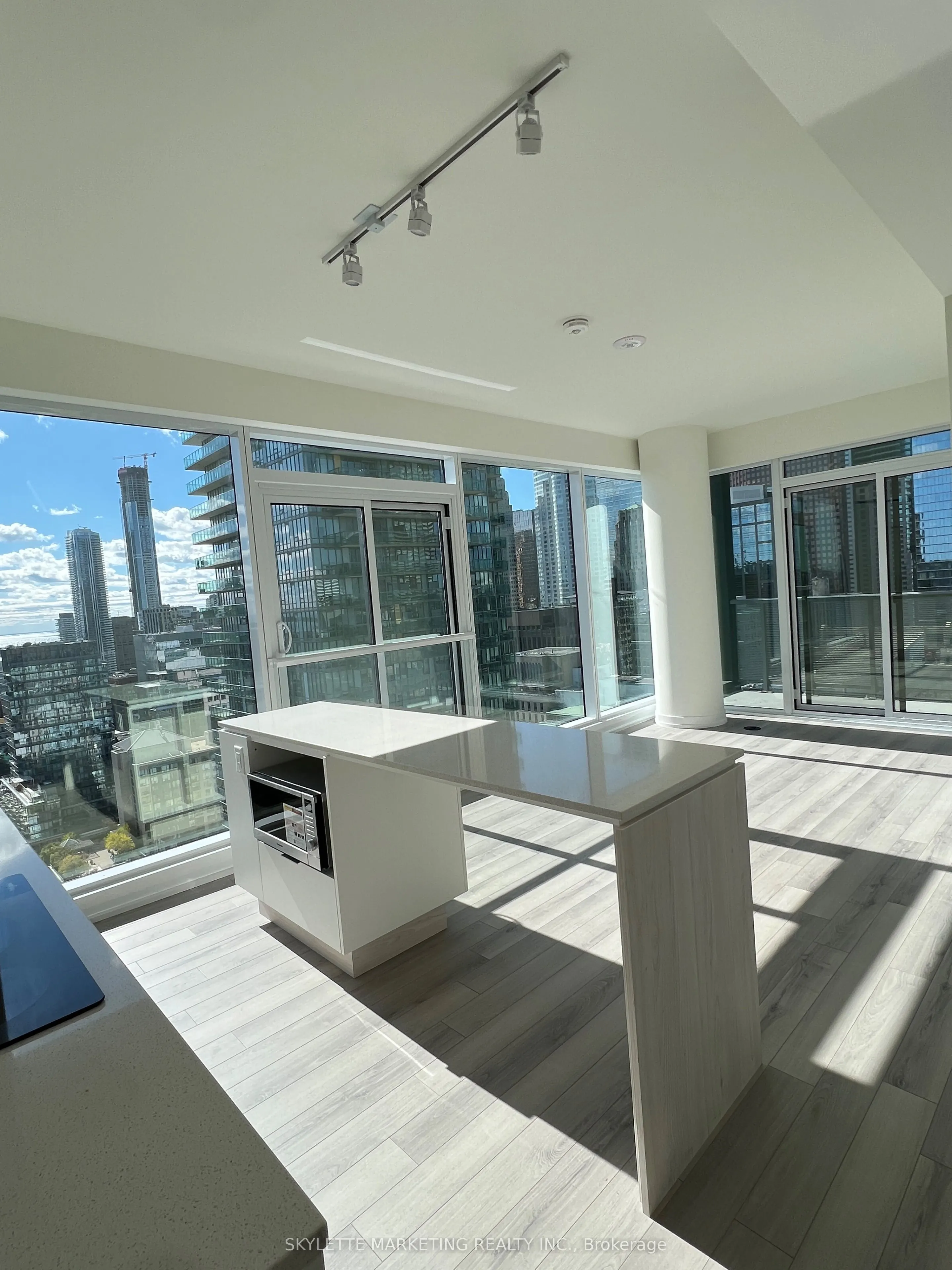 89 Church Street, #3208