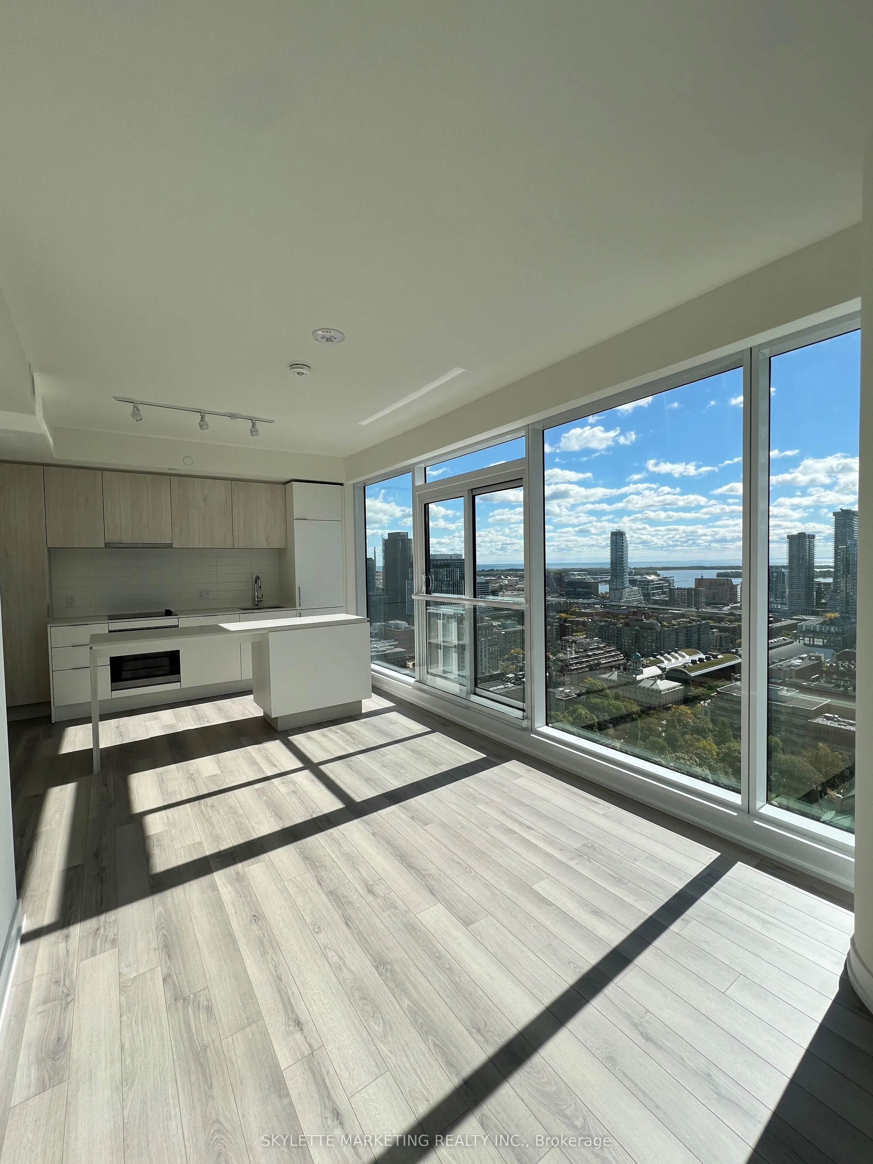89 Church Street, #3208