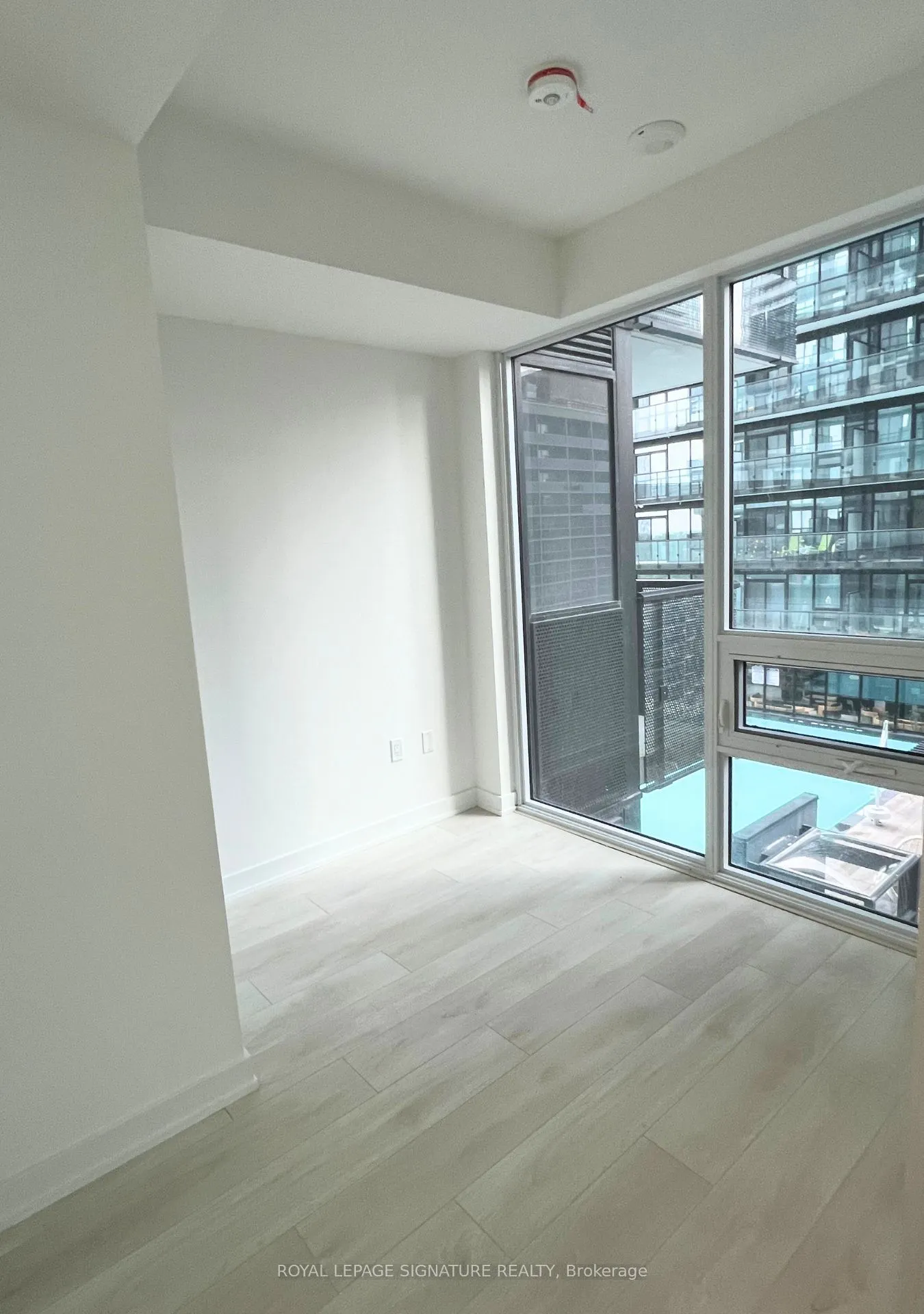 117 Broadway Avenue, #1102