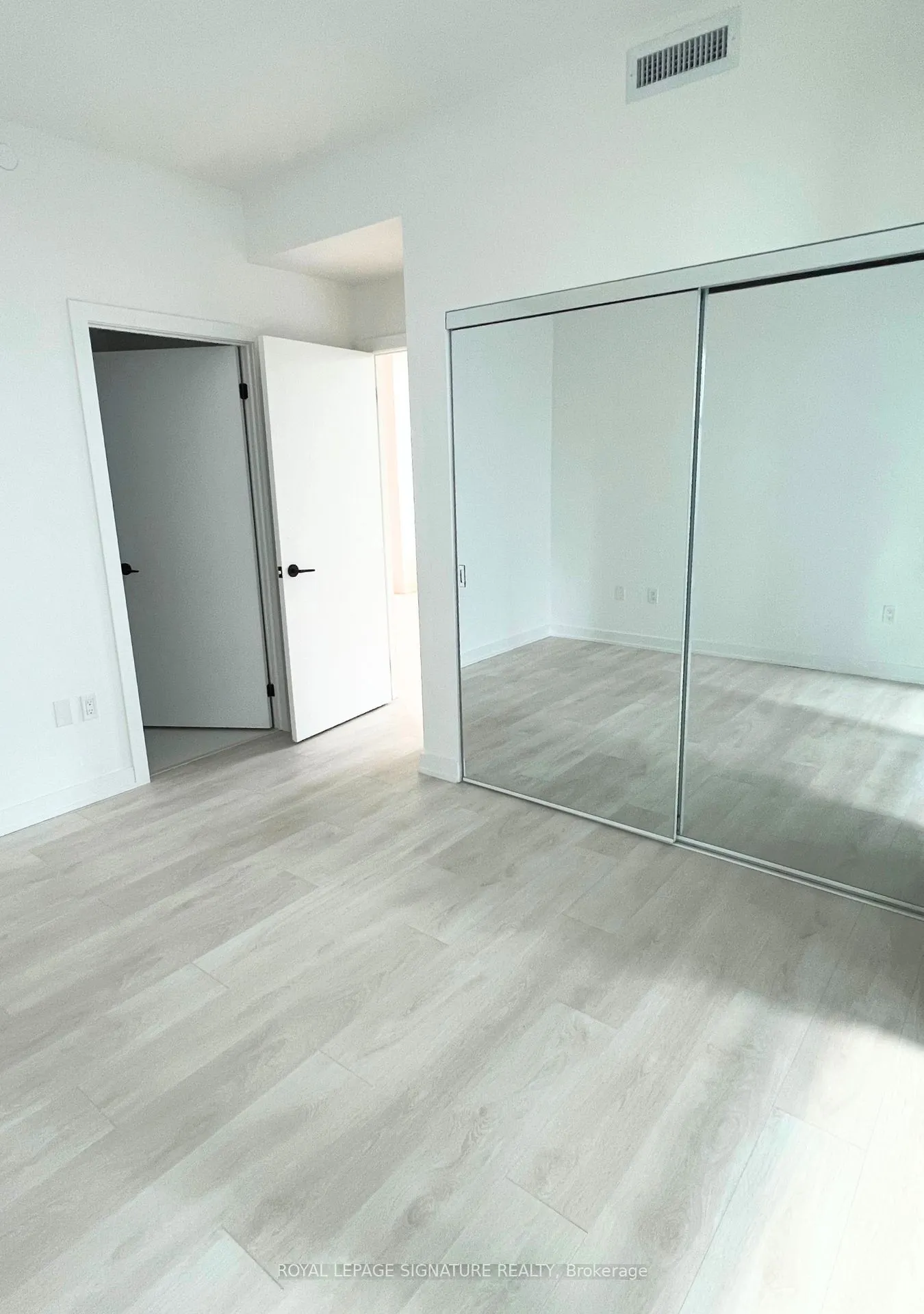 117 Broadway Avenue, #1102