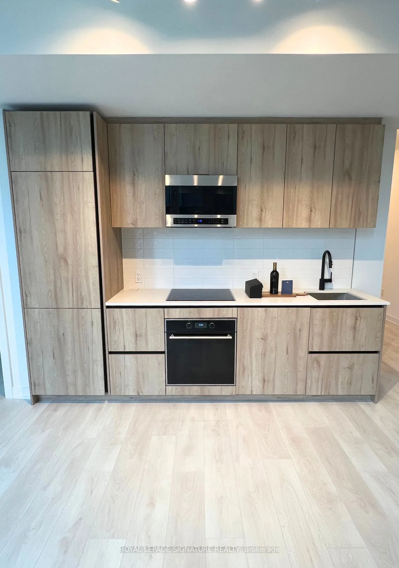 117 Broadway Avenue, #1102