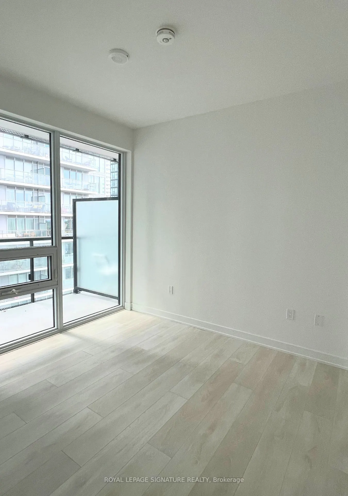 117 Broadway Avenue, #1102