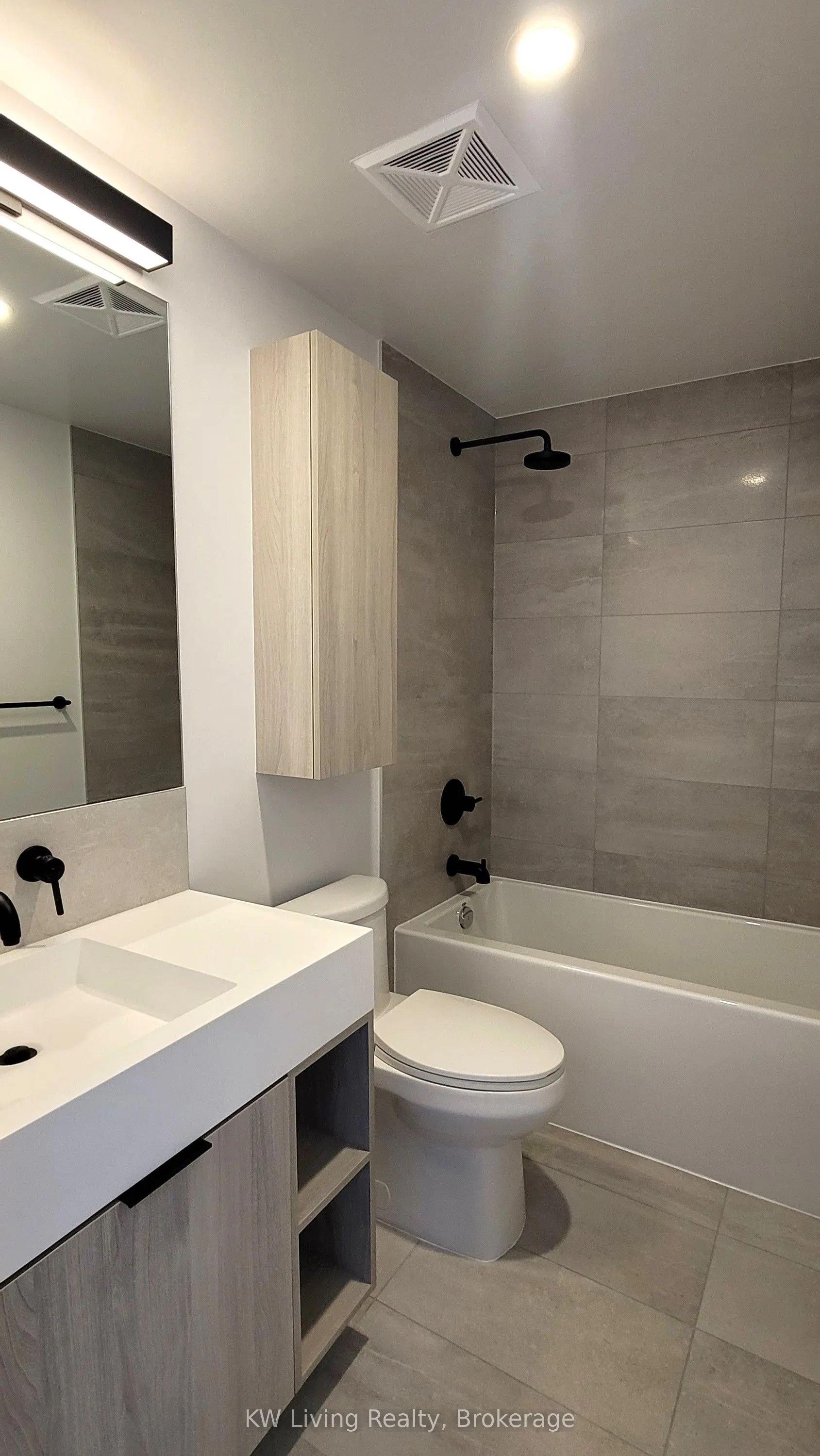 108 Peter Street, #1211