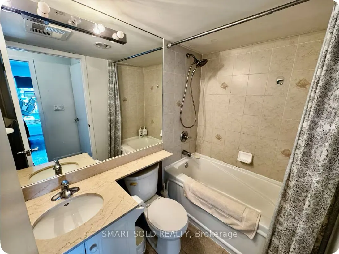 210 victoria Street, #4012