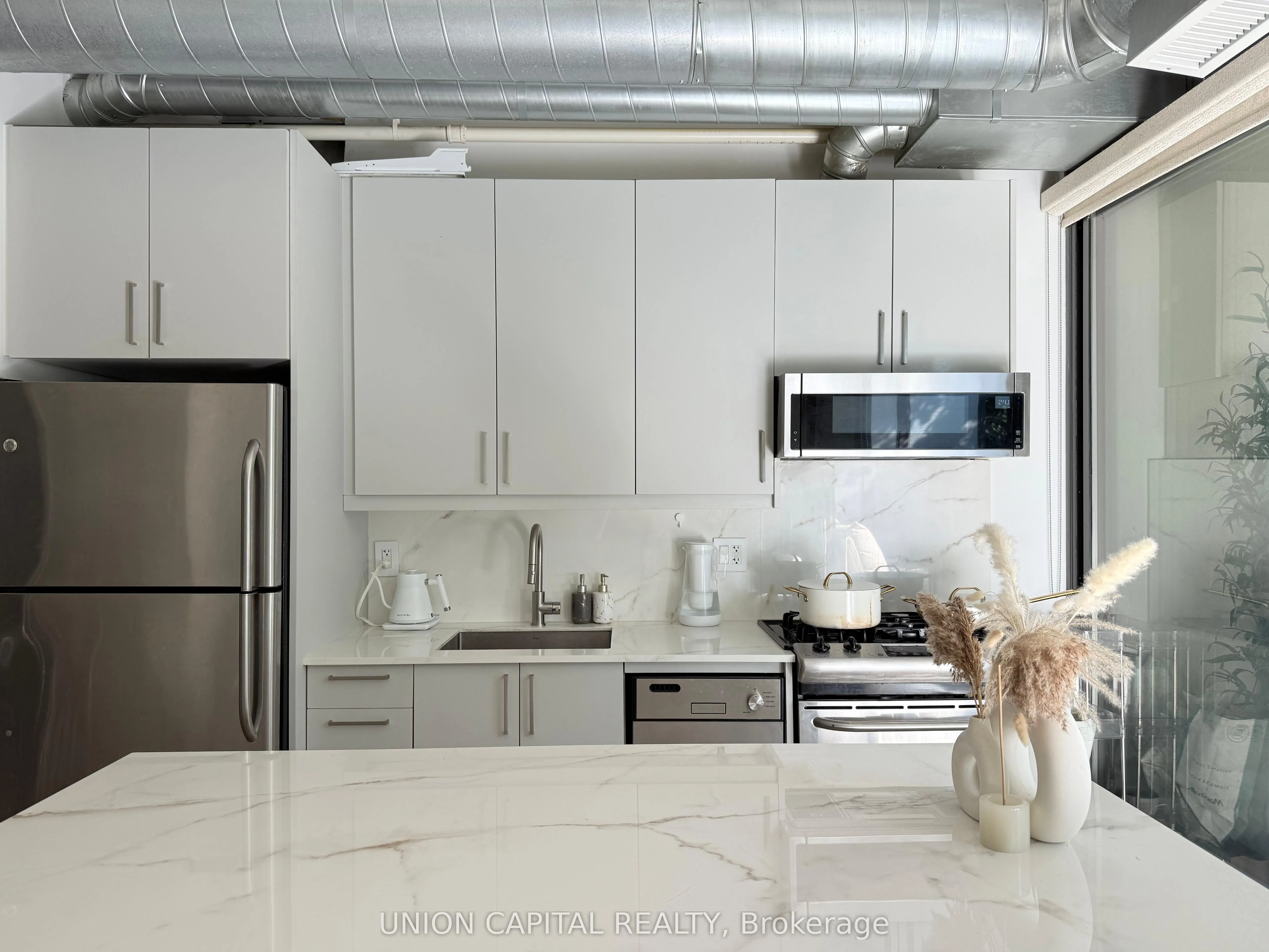 533 Richmond Street, #307