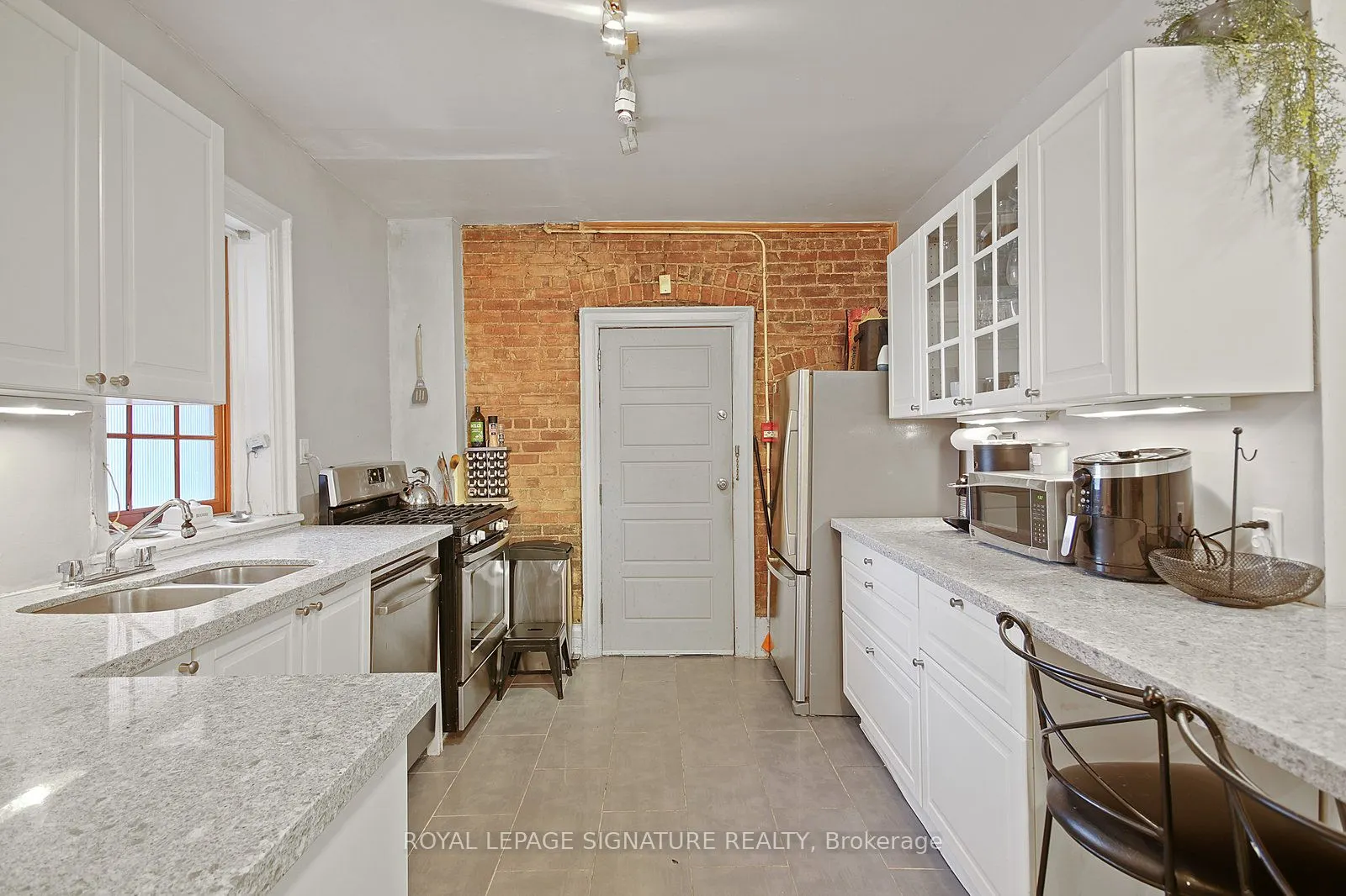 291 Ontario Street, #1