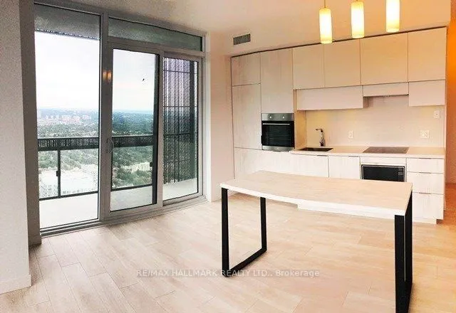 8 Eglinton Avenue, #5706