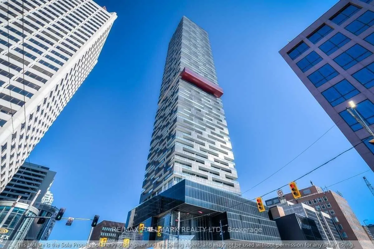 8 Eglinton Avenue, #5706