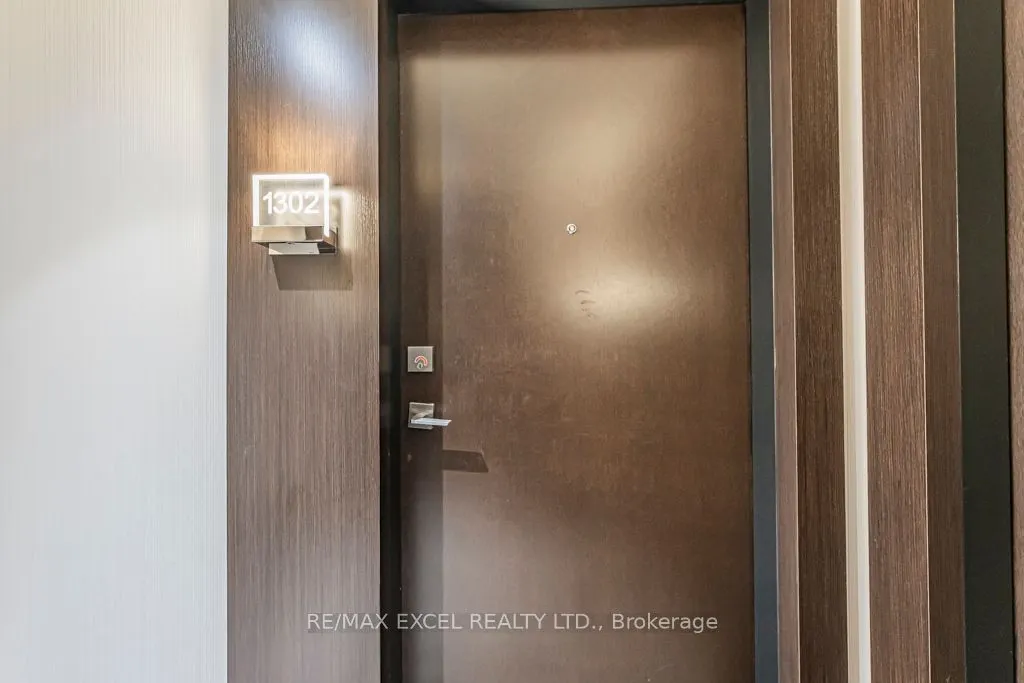 2221 Yonge Street, #1302