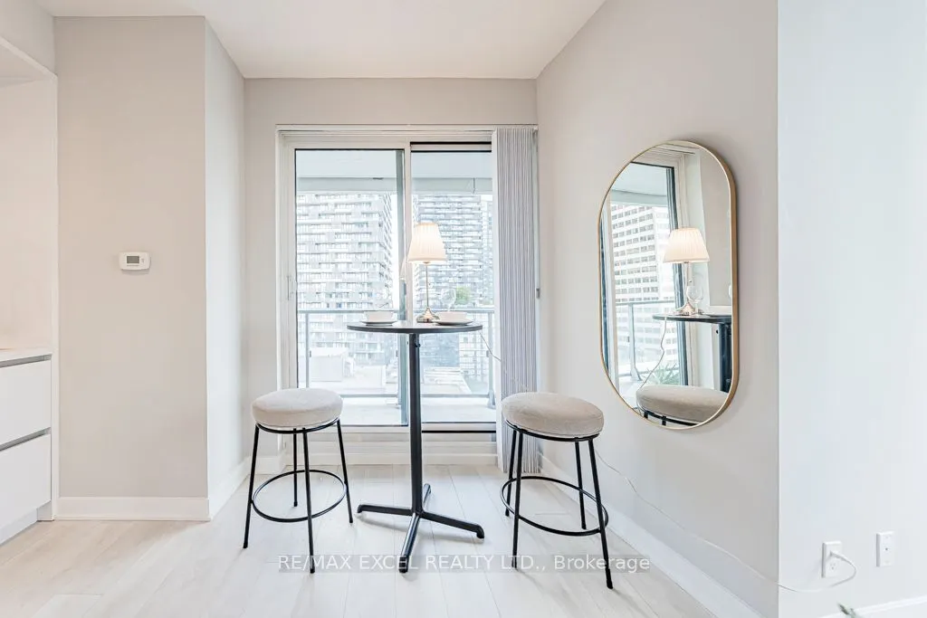 2221 Yonge Street, #1302
