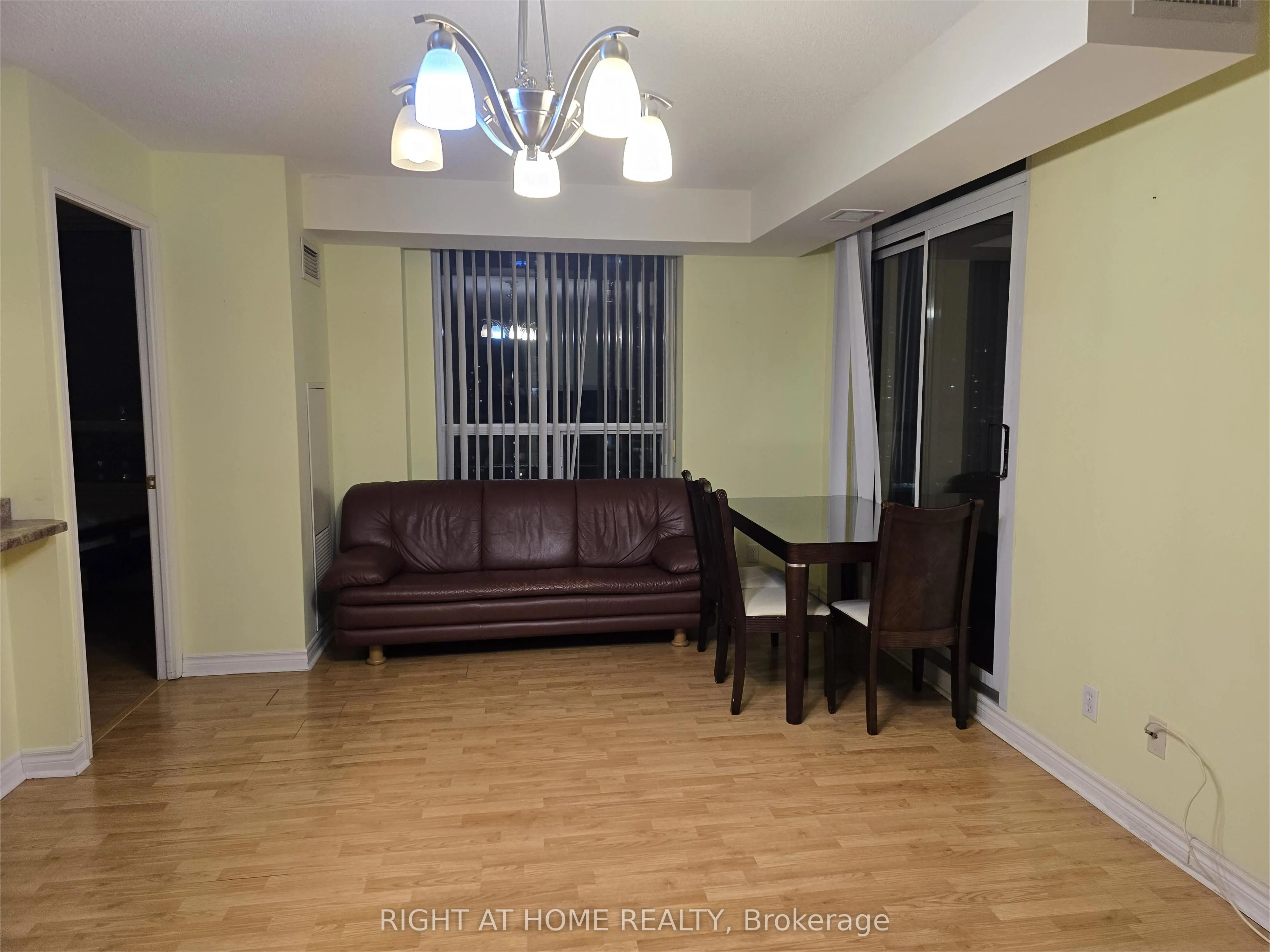 18 Spring Garden Avenue, #3310