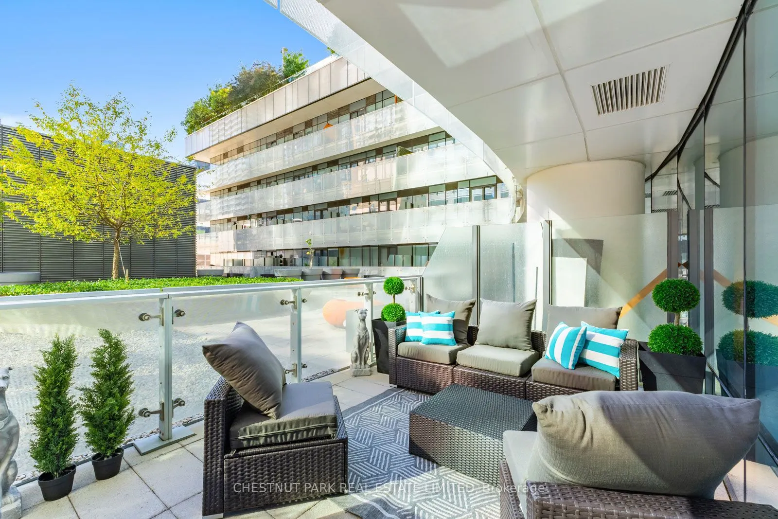 1 Bloor Street E, #303
