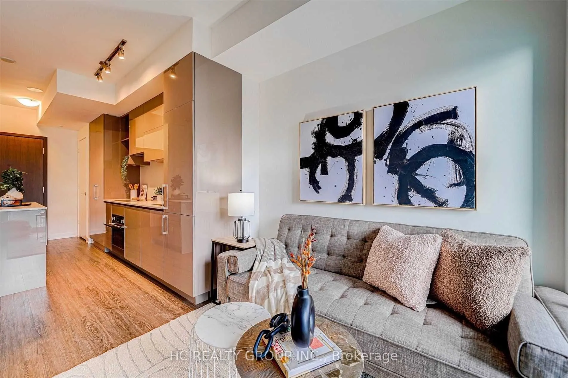 1 Yorkville Avenue, #4001