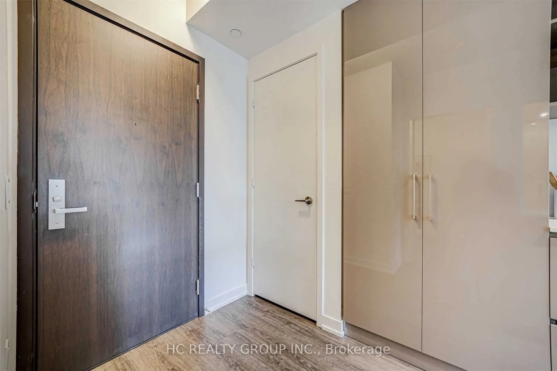 1 Yorkville Avenue, #4001