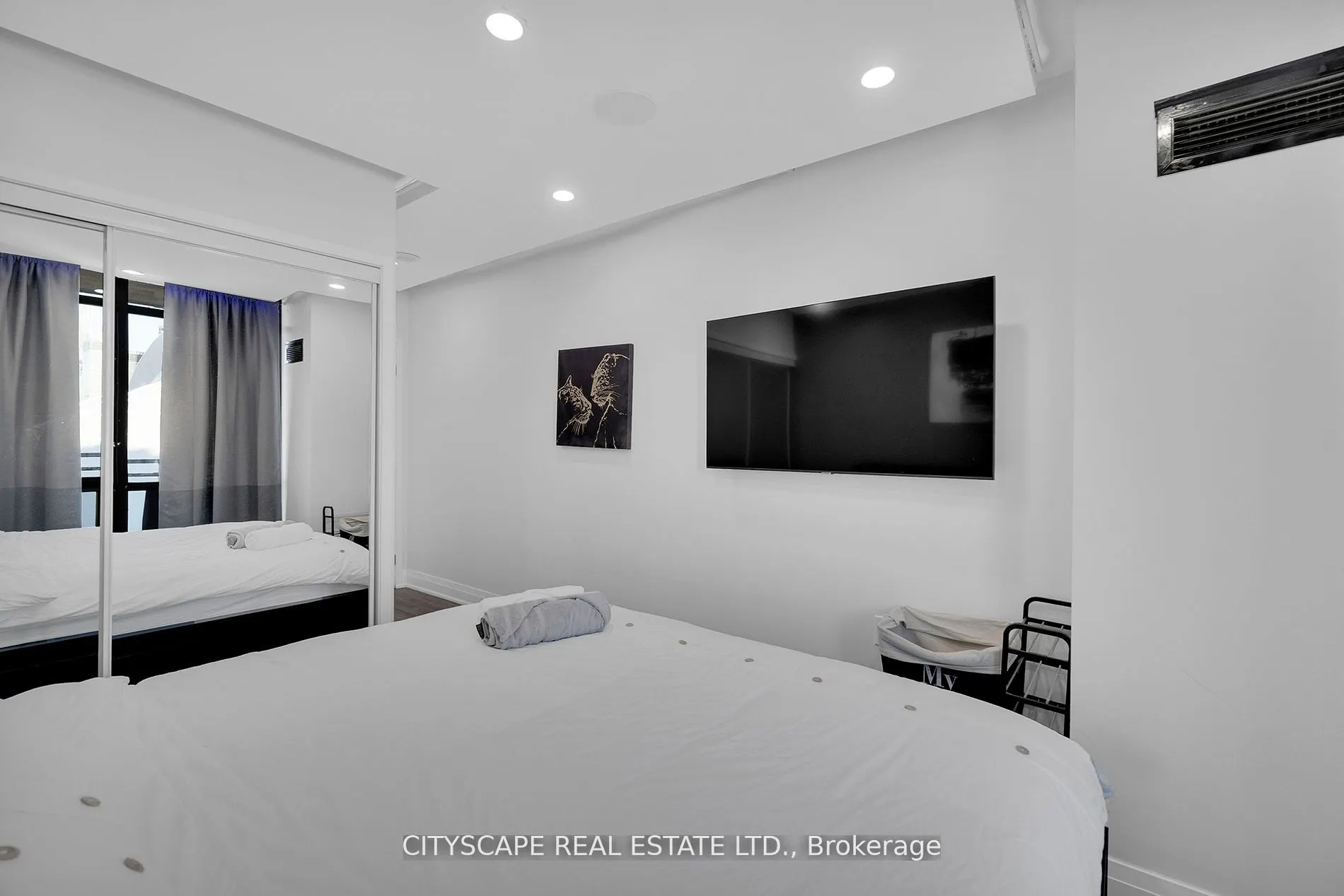 3 Navy Wharf Court N, #2308