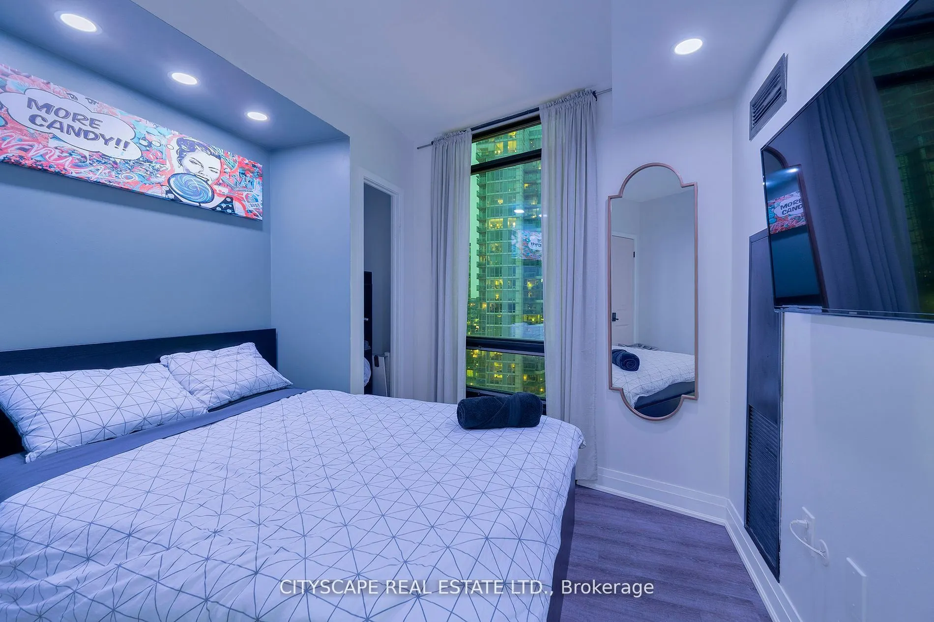 3 Navy Wharf Court N, #2308