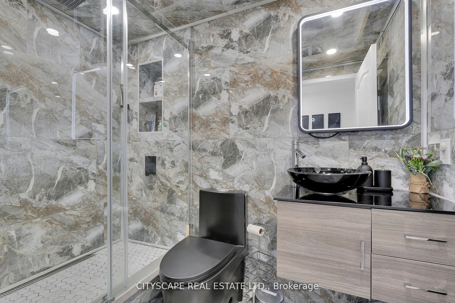 3 Navy Wharf Court N, #2308