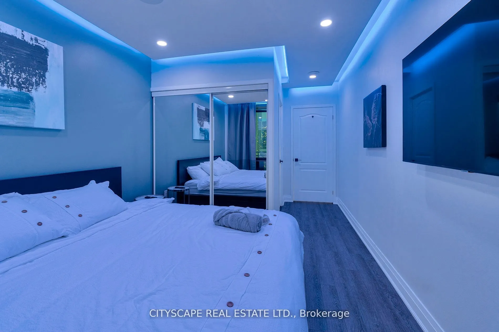 3 Navy Wharf Court N, #2308