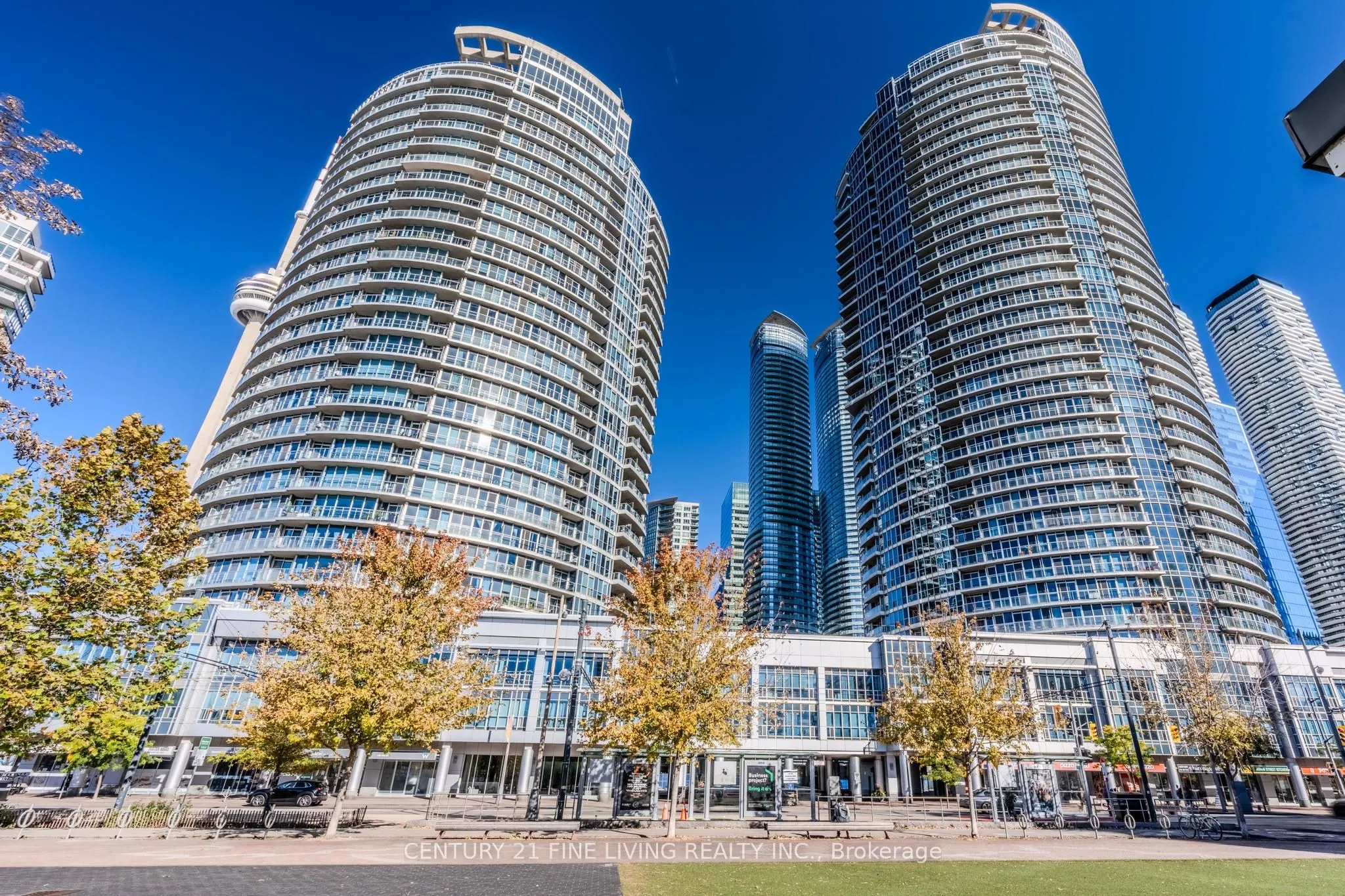 208 Queens Quay W, #2407