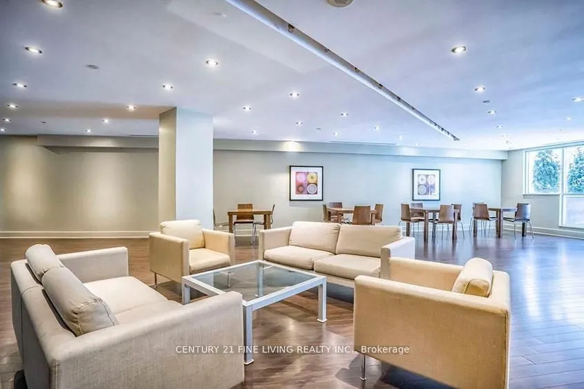 208 Queens Quay W, #2407