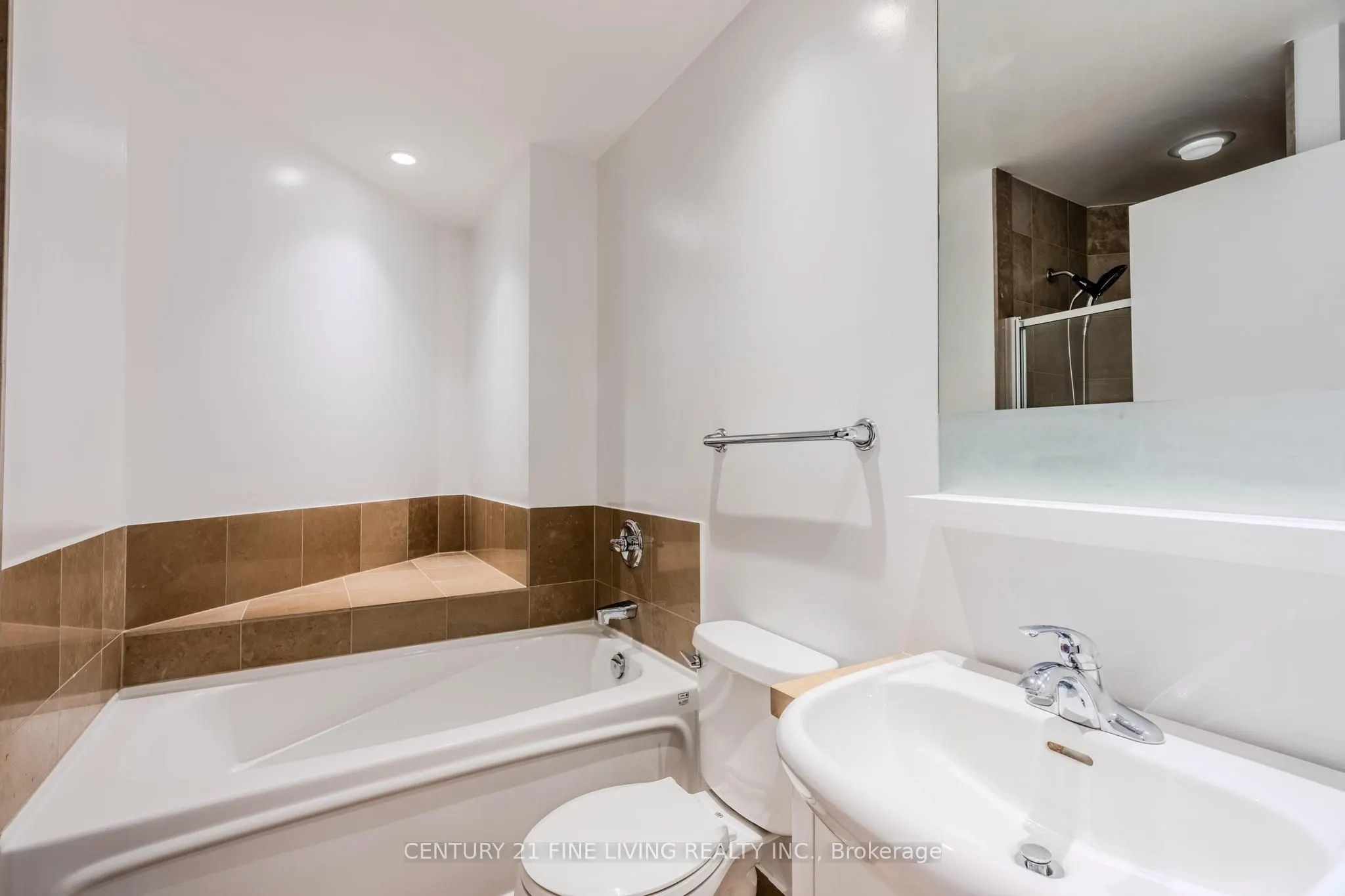 208 Queens Quay W, #2407
