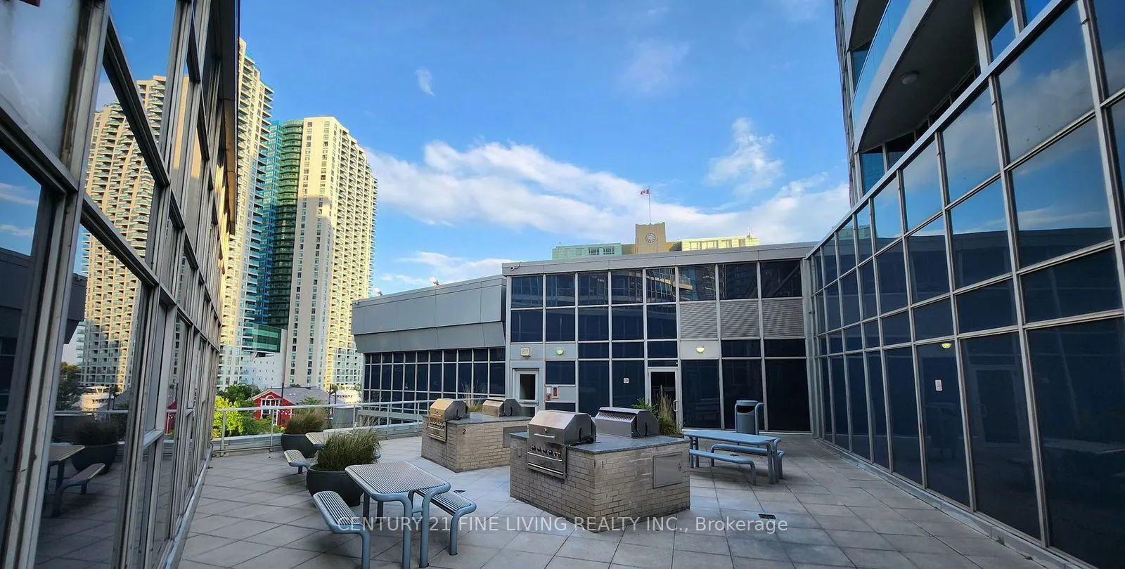 208 Queens Quay W, #2407
