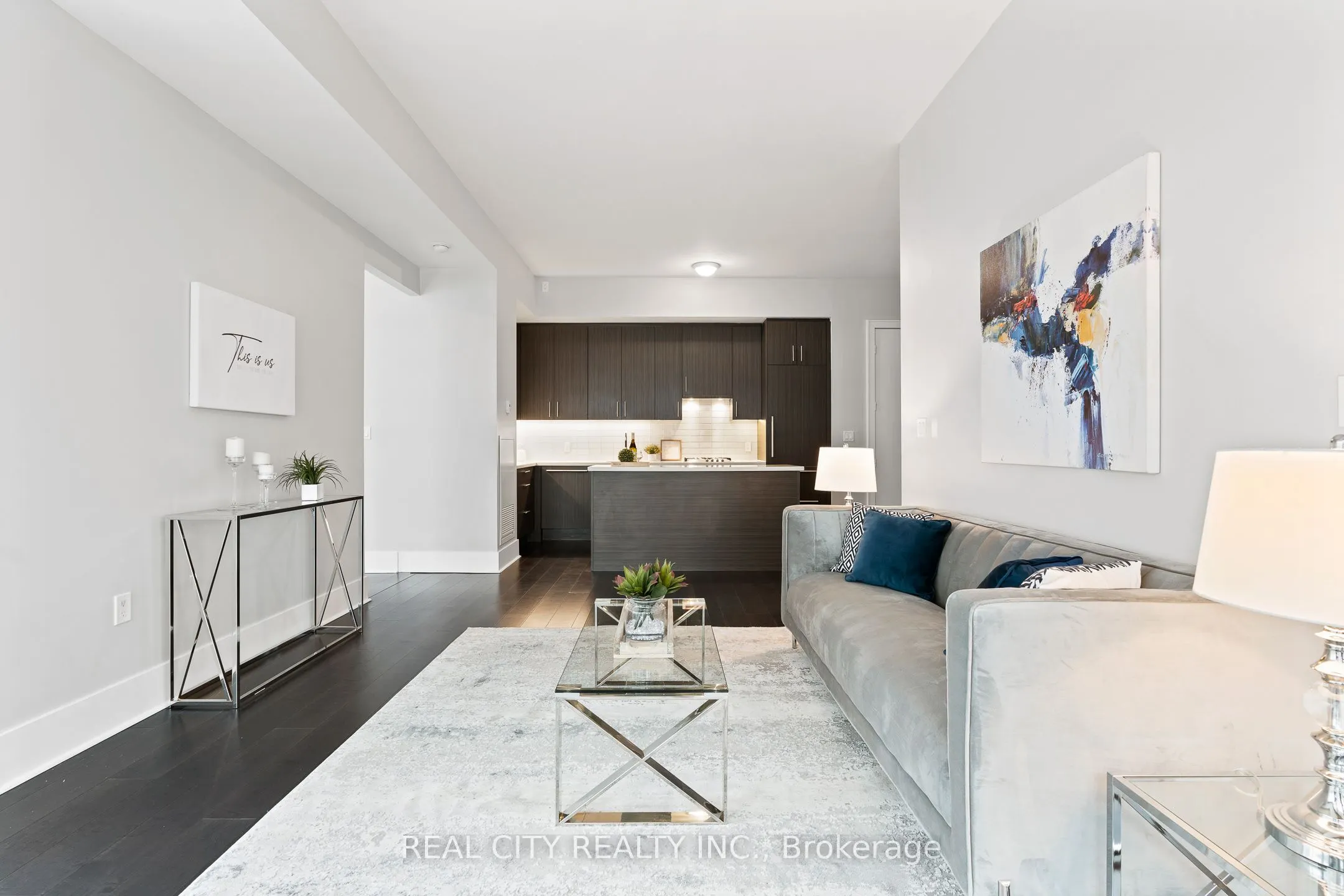 29 Queens Quay E, #626