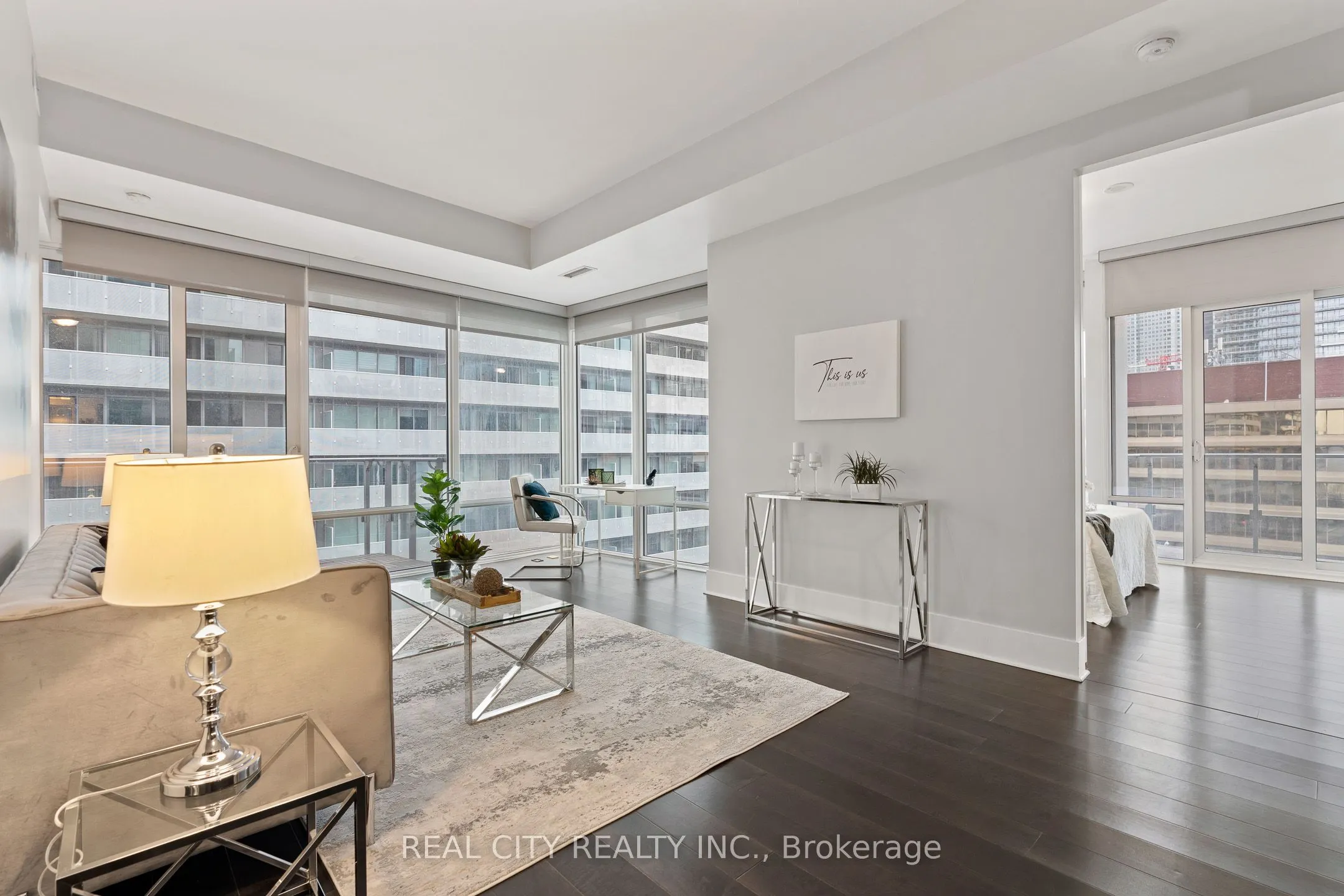 29 Queens Quay E, #626
