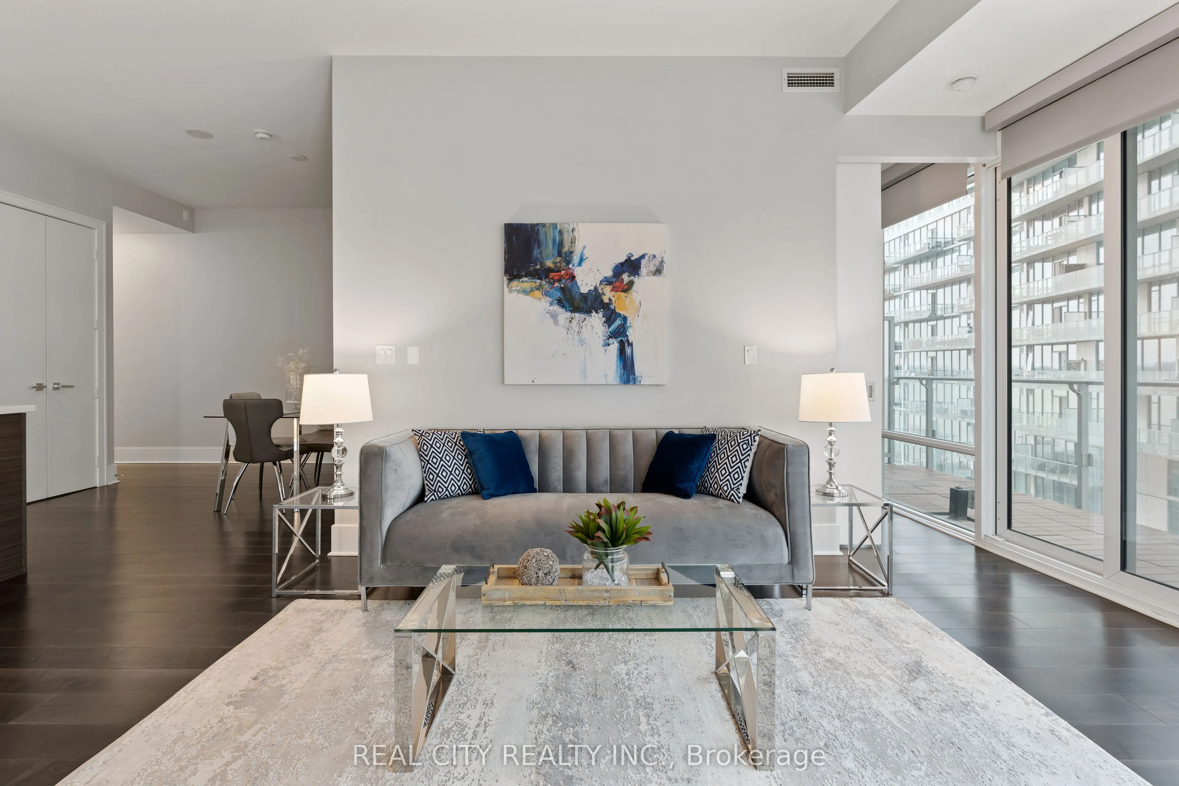 29 Queens Quay E, #626