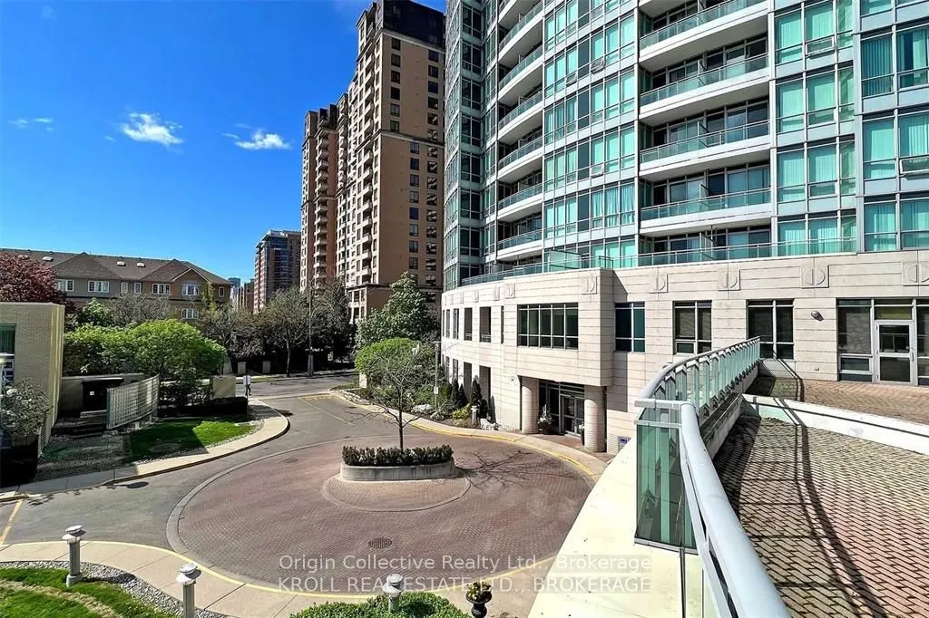 60 Byng Avenue, #812