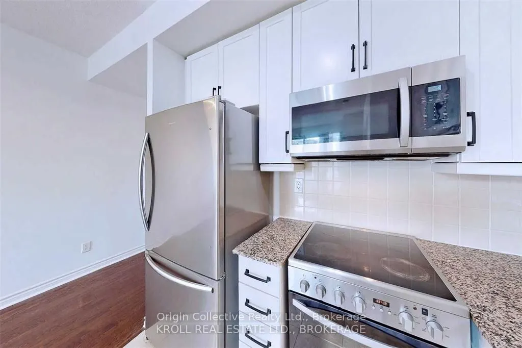 60 Byng Avenue, #812