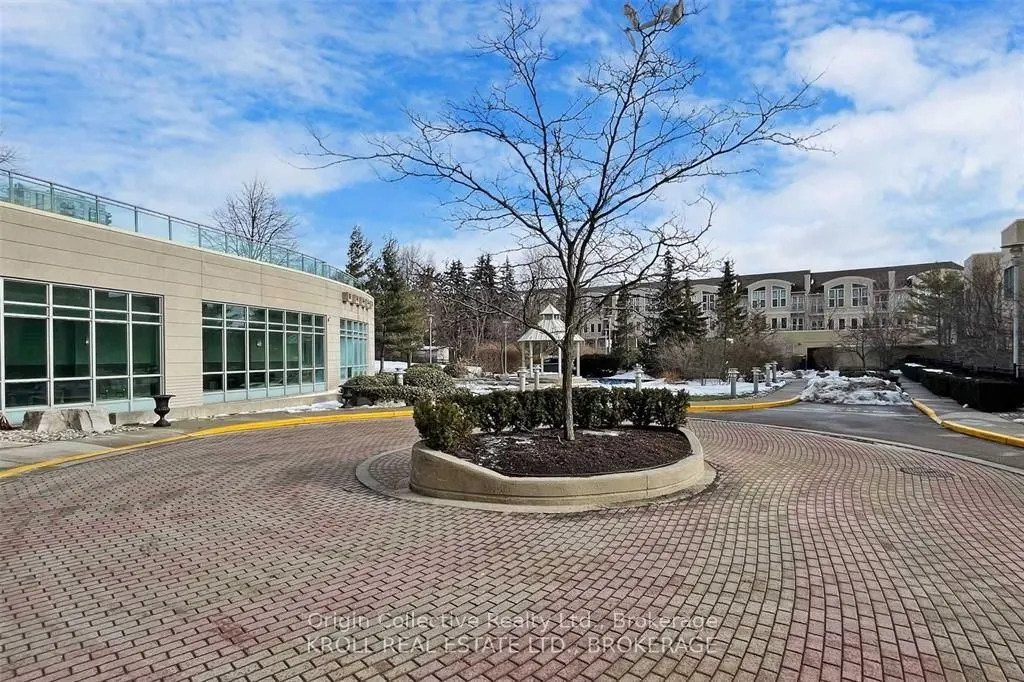 60 Byng Avenue, #812