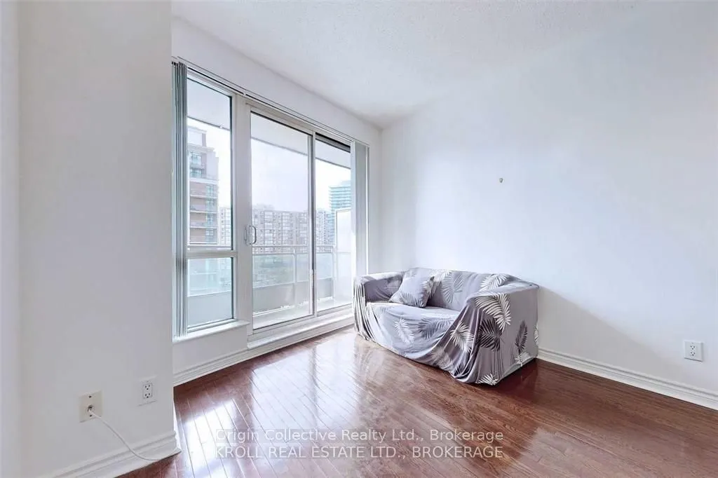 60 Byng Avenue, #812