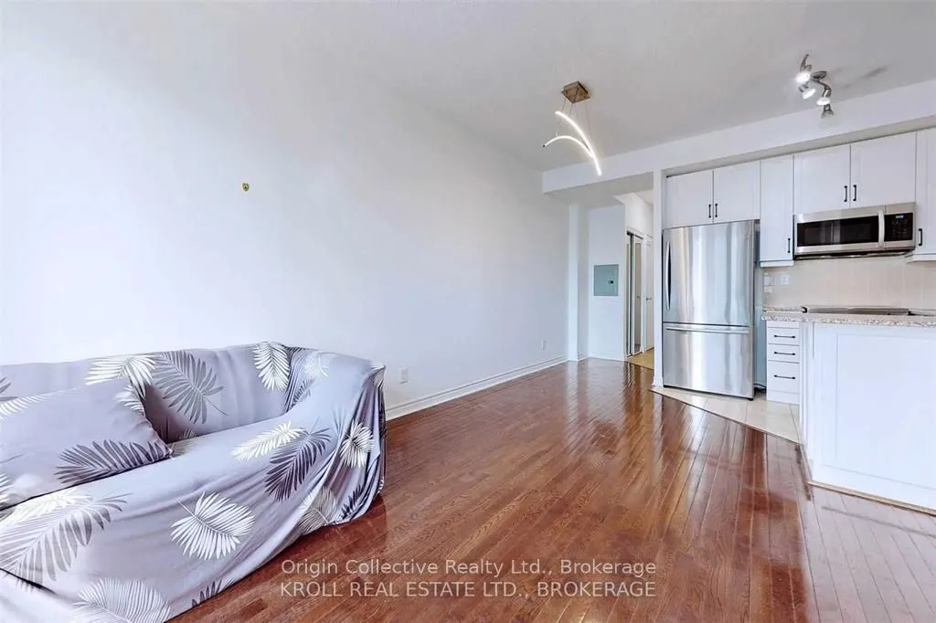 60 Byng Avenue, #812