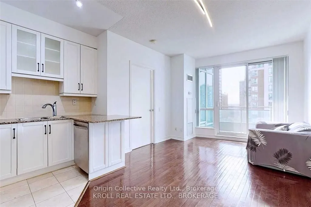 60 Byng Avenue, #812