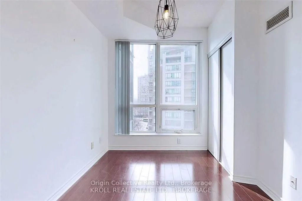 60 Byng Avenue, #812