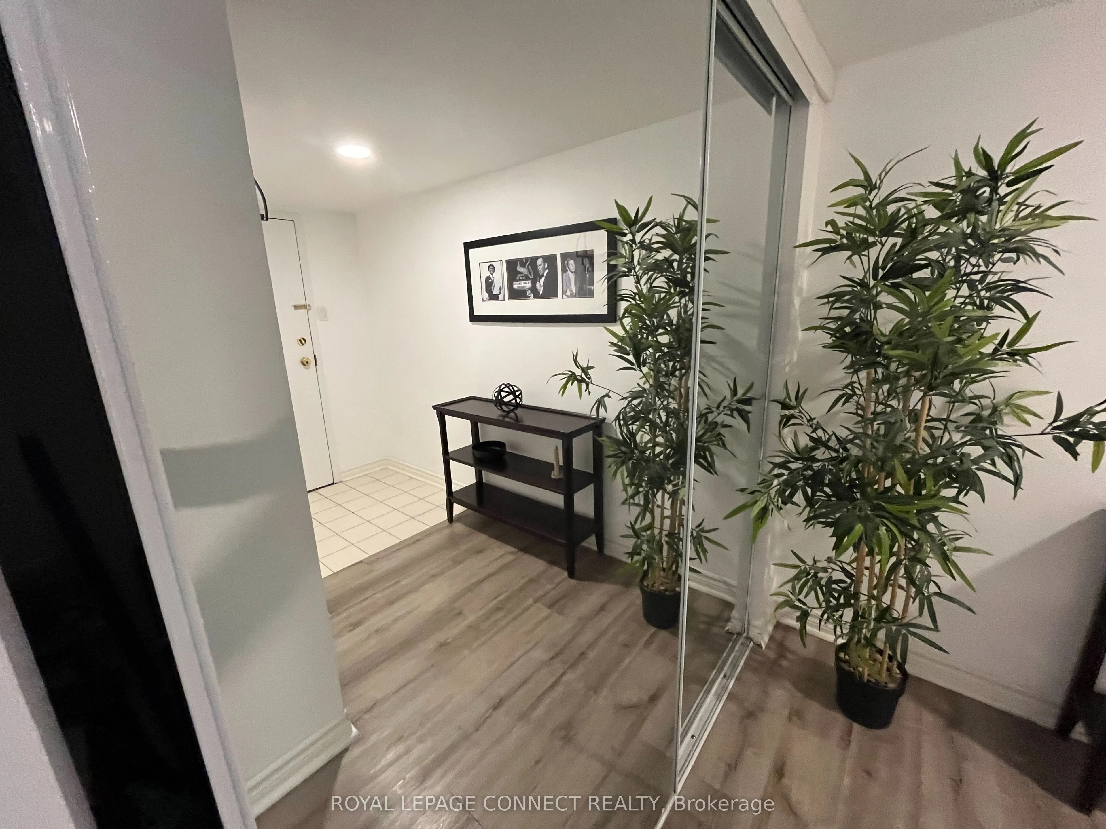 117 Gerrard Street, #601