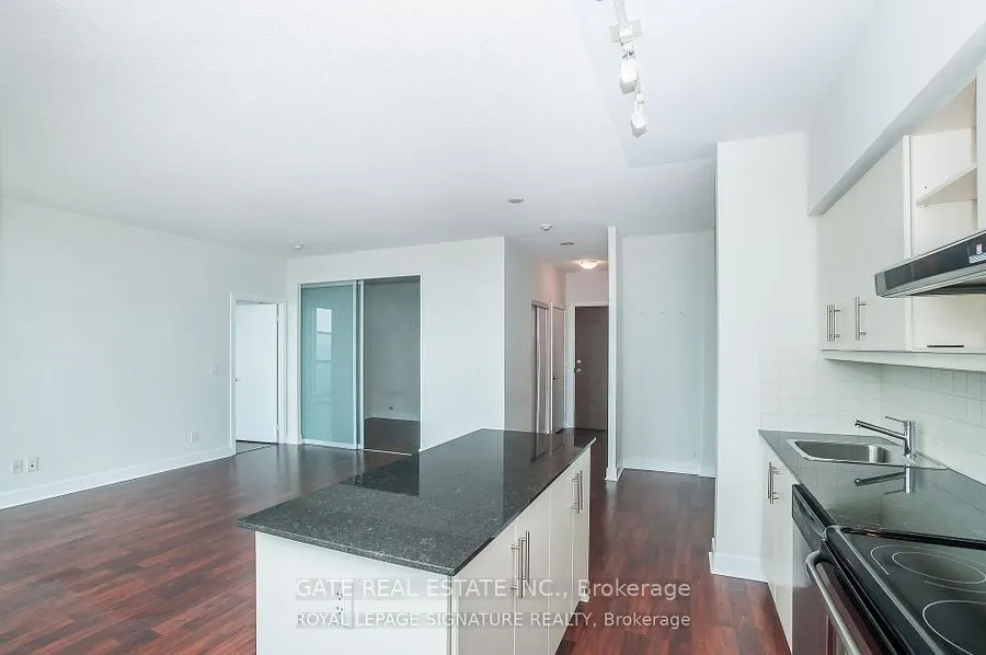 35 Brian Peck Crescent, #Ph5