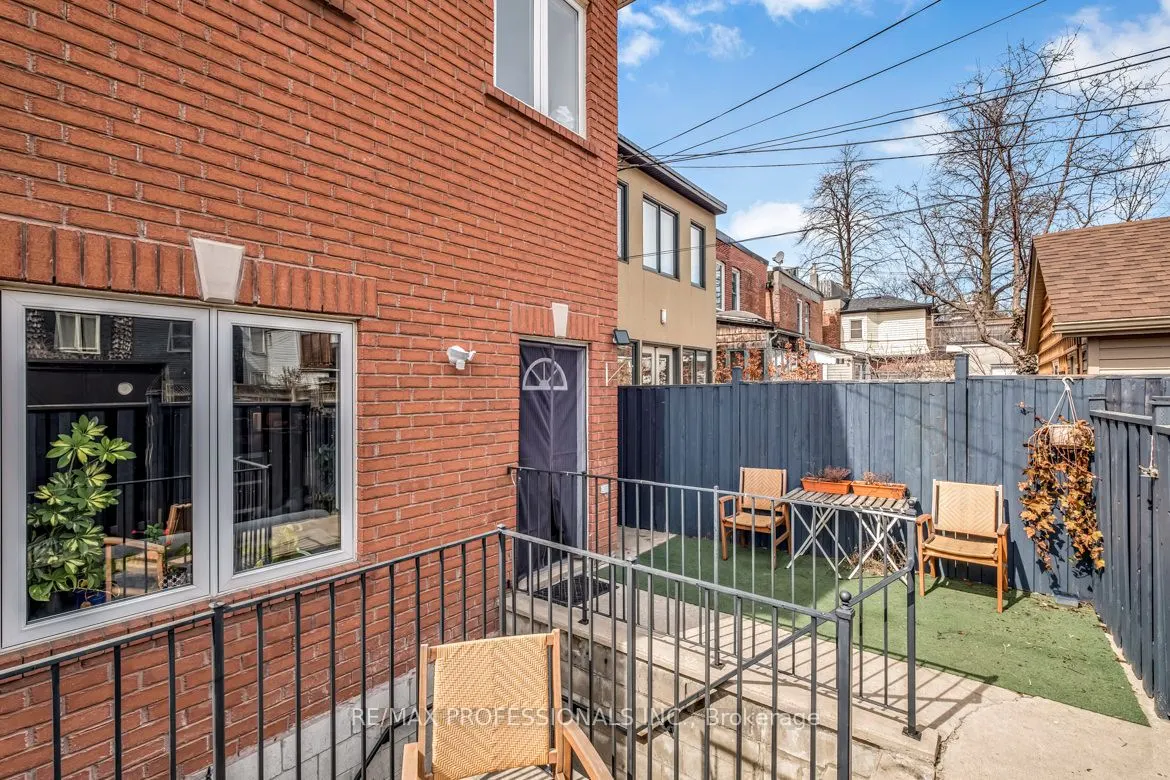 213 Major Street, #Lower