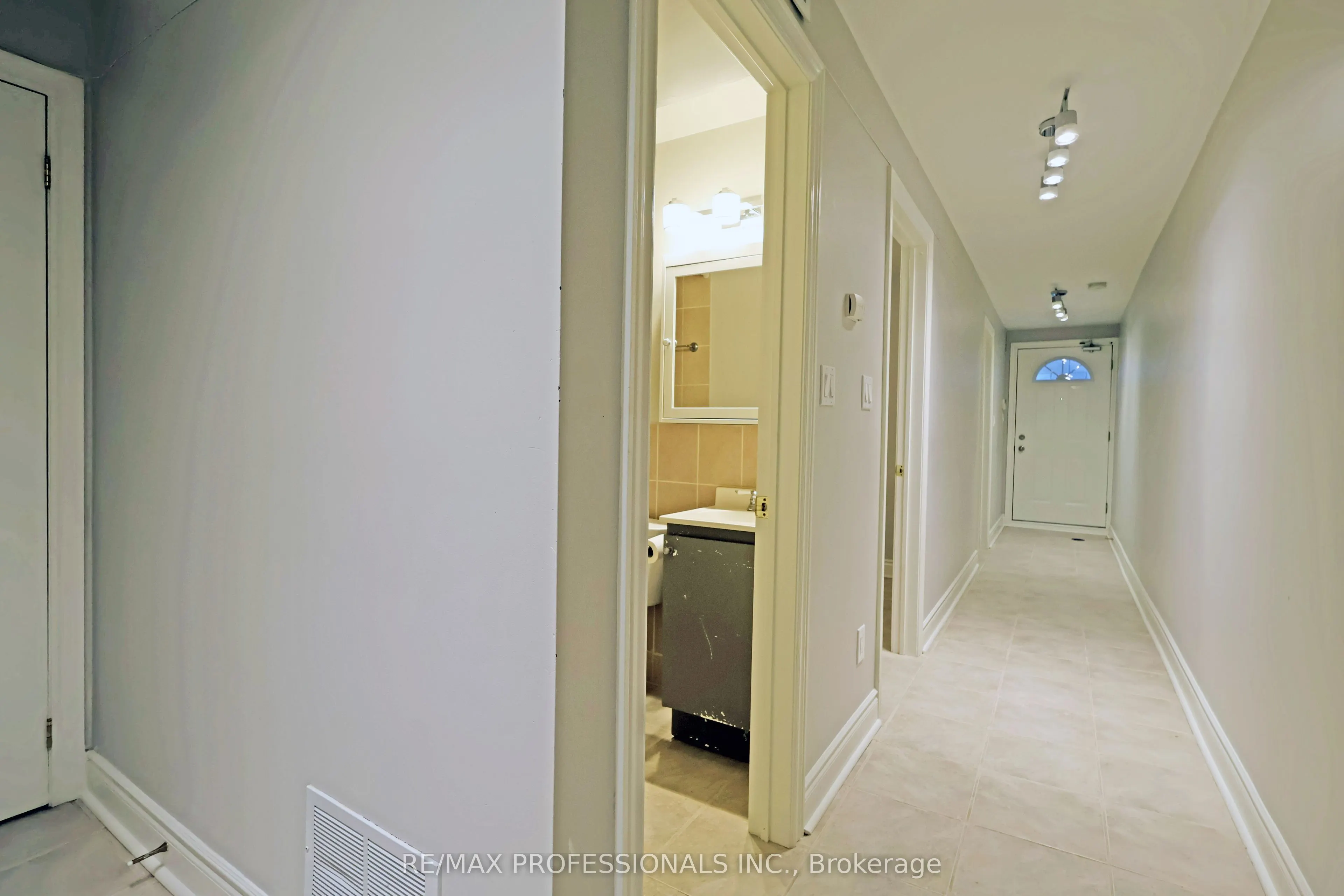 213 Major Street, #Lower
