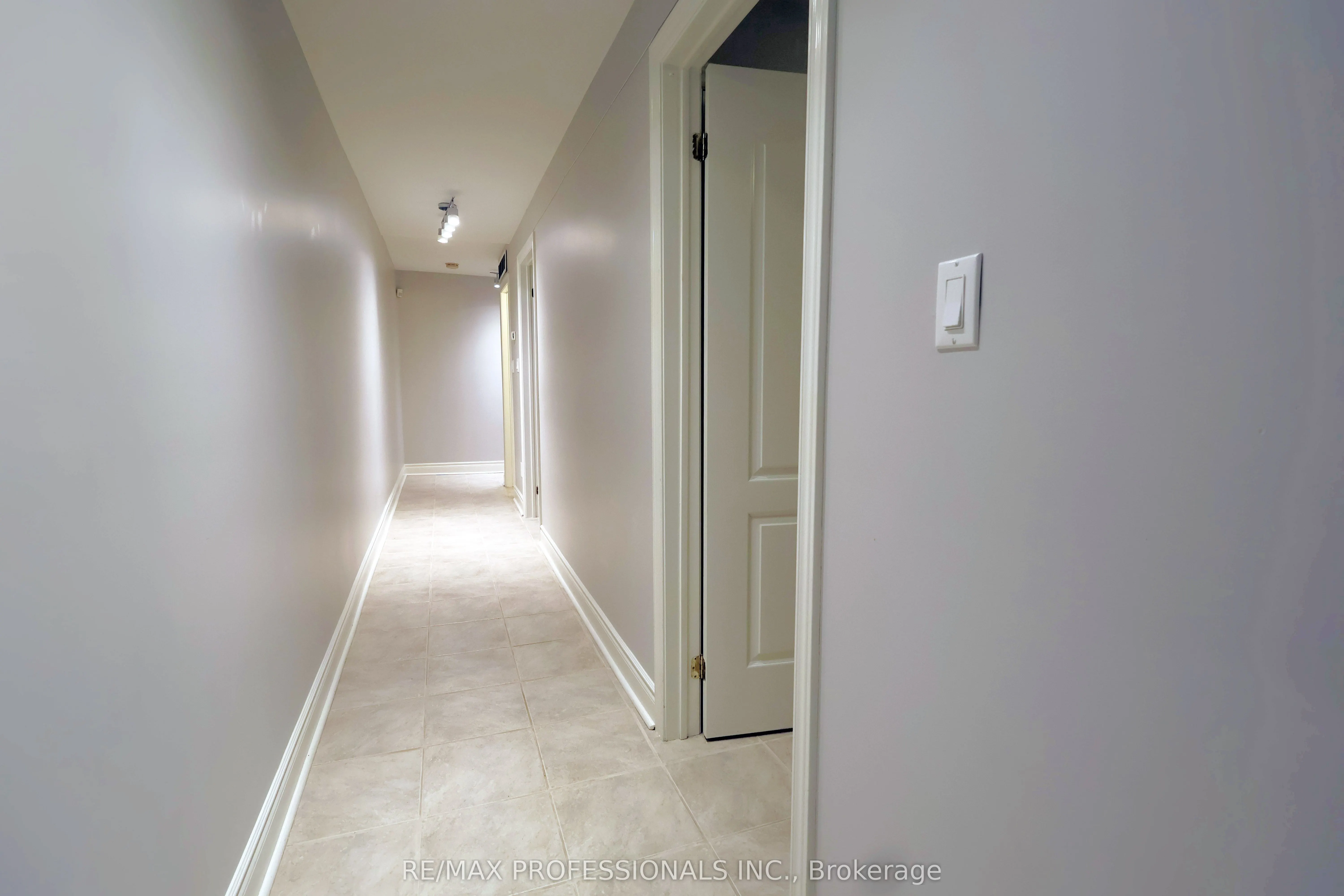 213 Major Street, #Lower