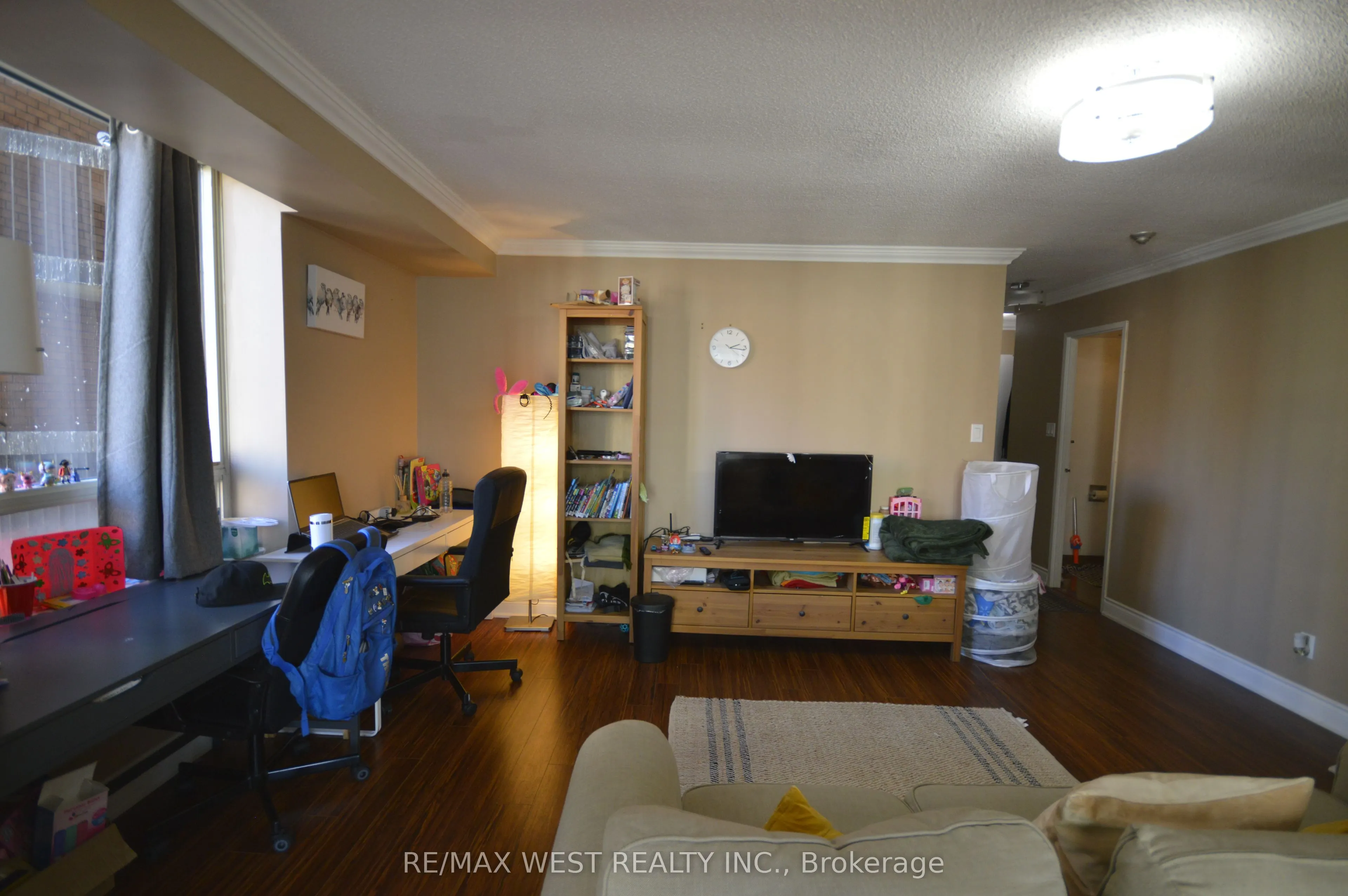 633 Bay Street, #1623