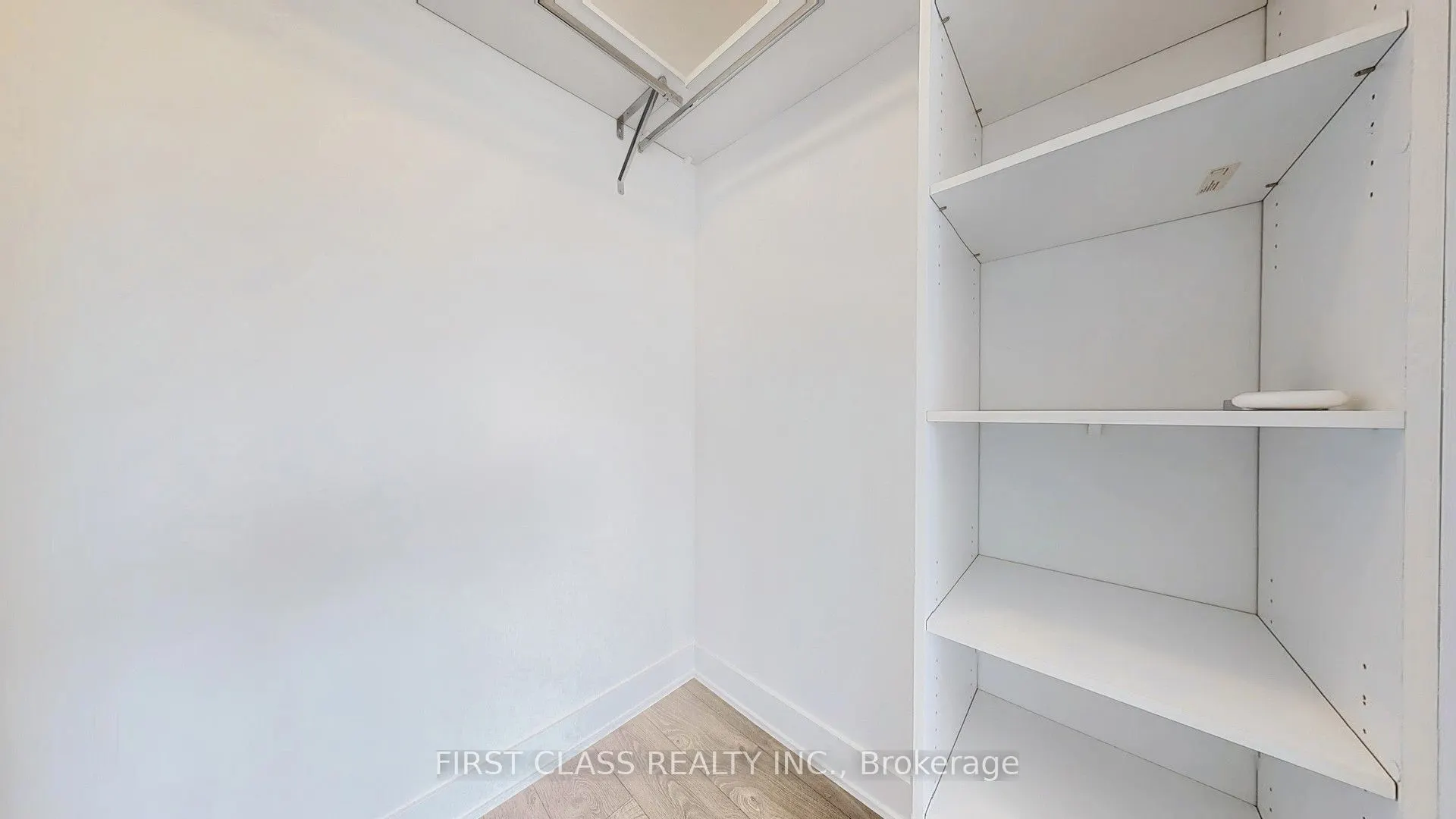 38 Cameron Street, #1019