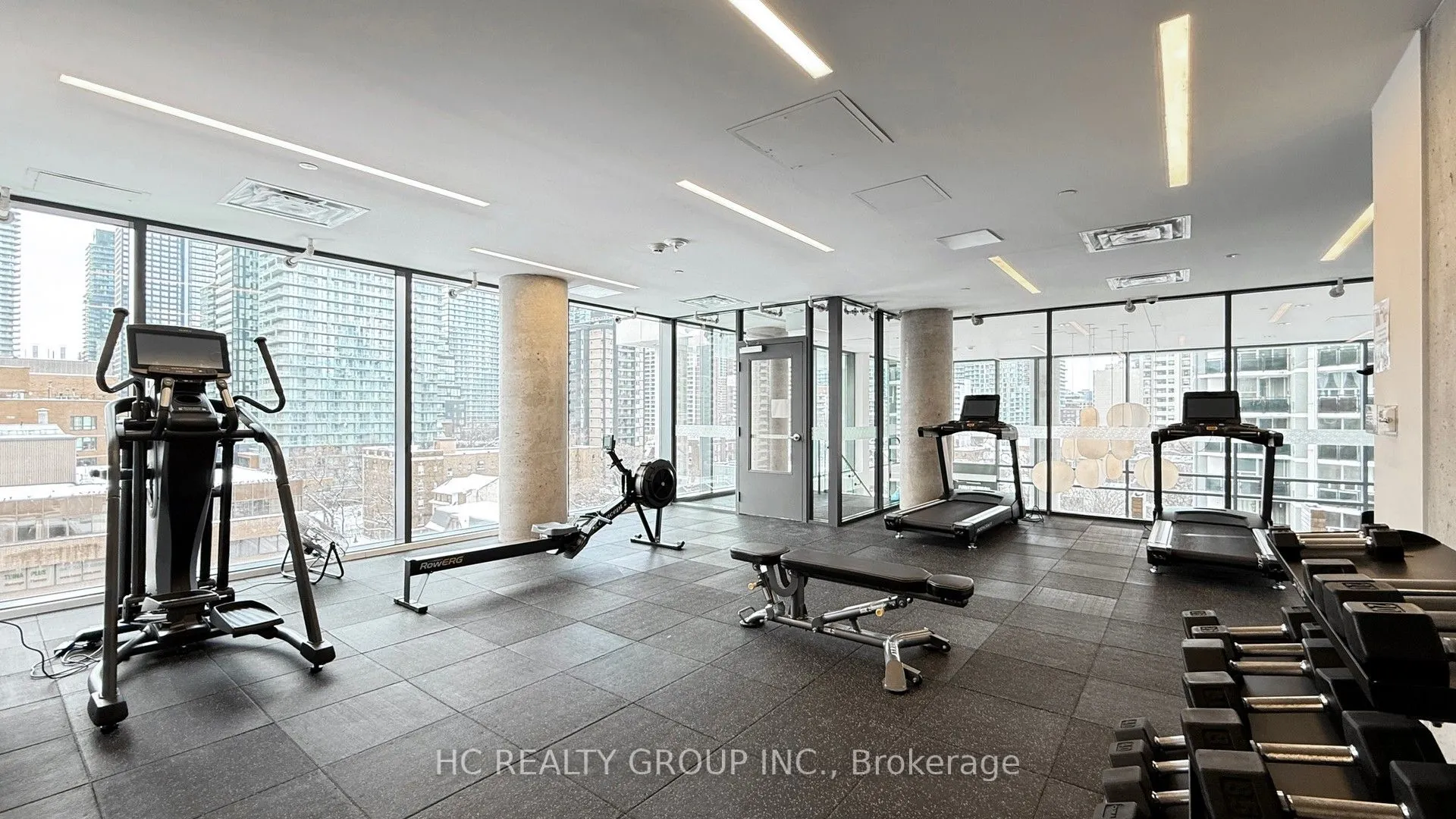 81 Wellesley Street E, #1605