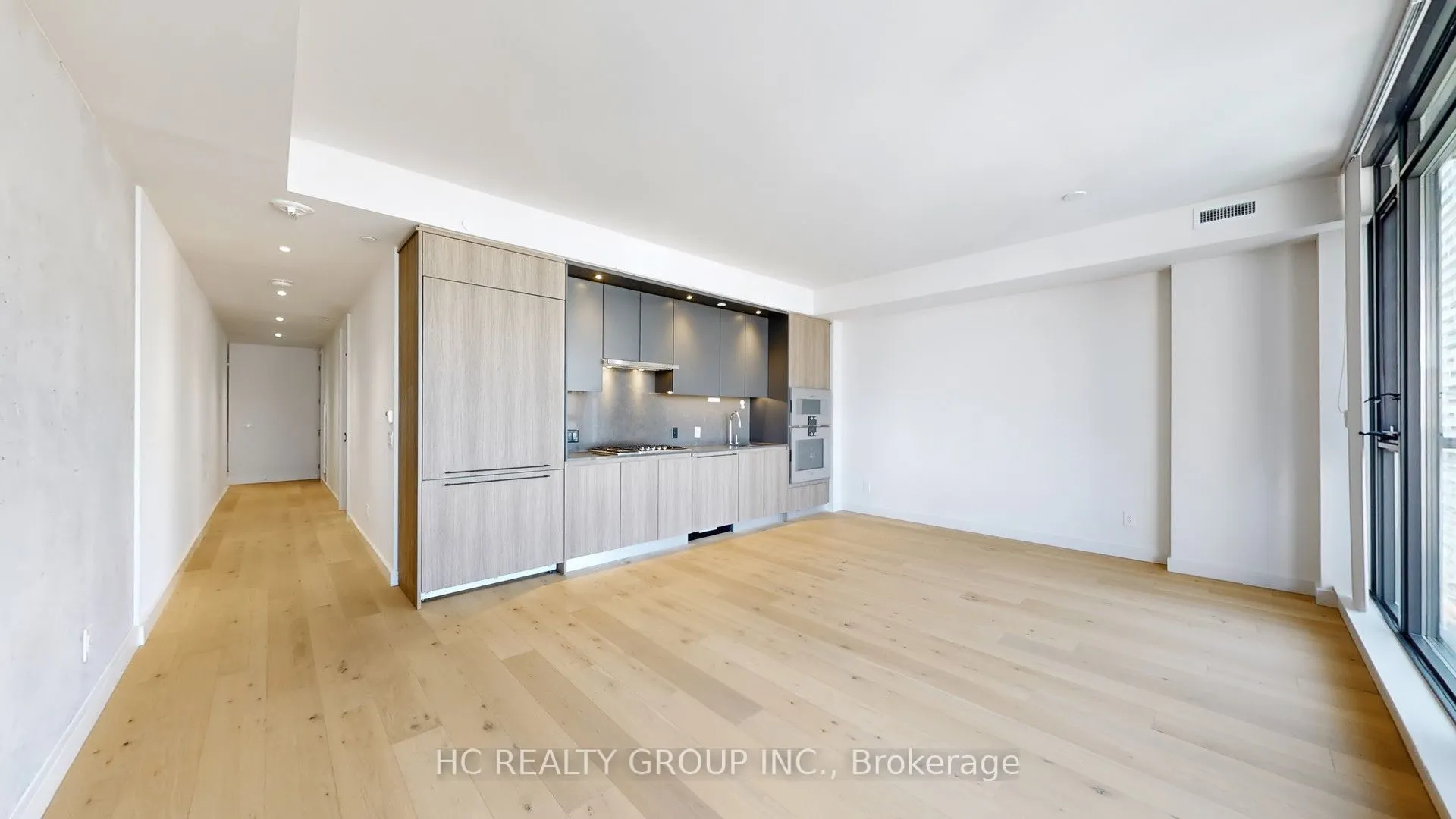 81 Wellesley Street E, #1605