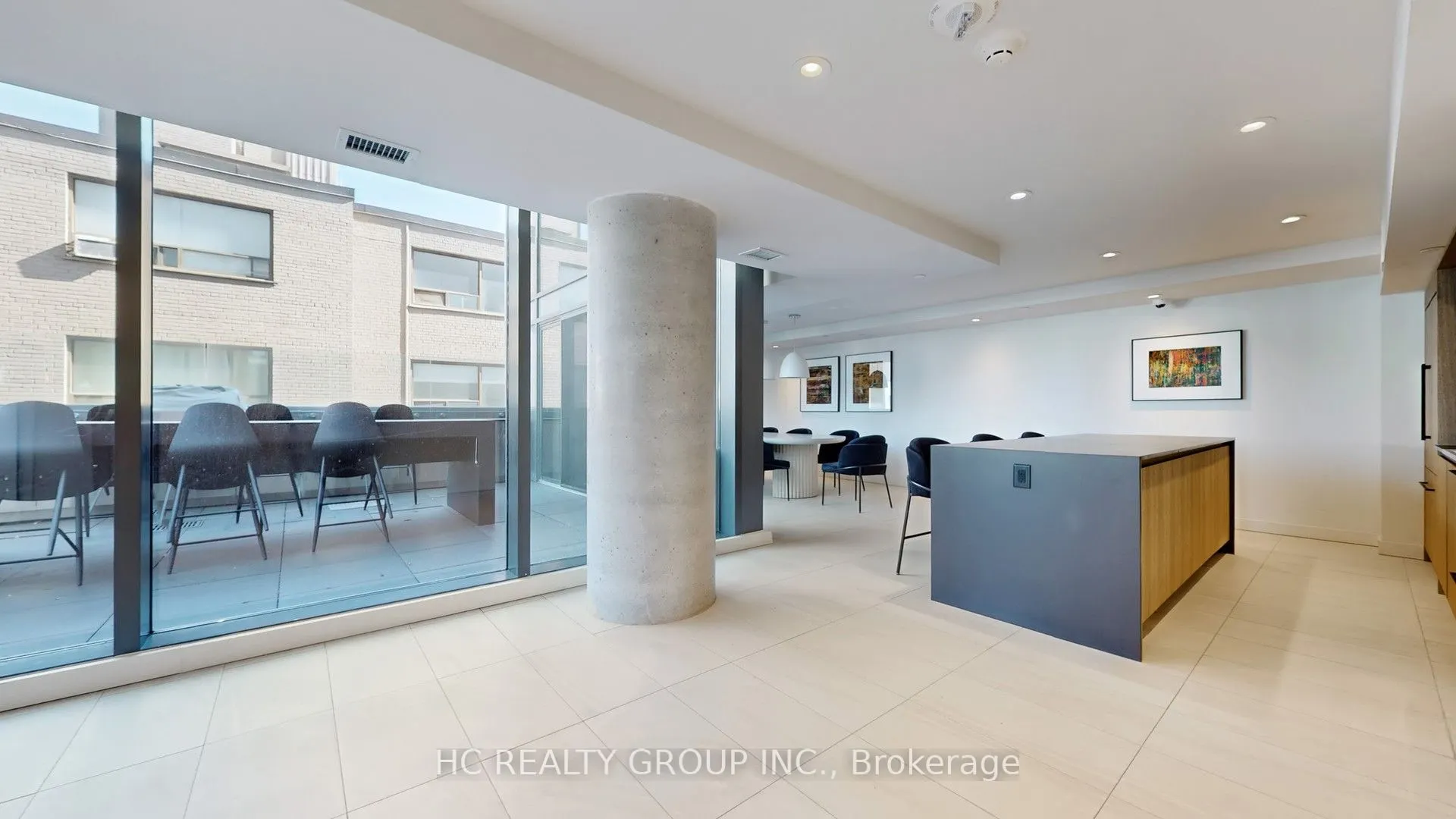81 Wellesley Street E, #1605