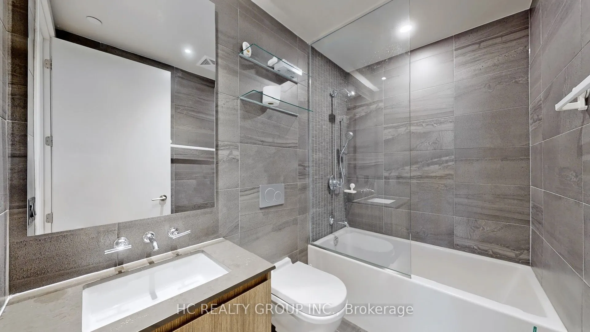 81 Wellesley Street E, #1605